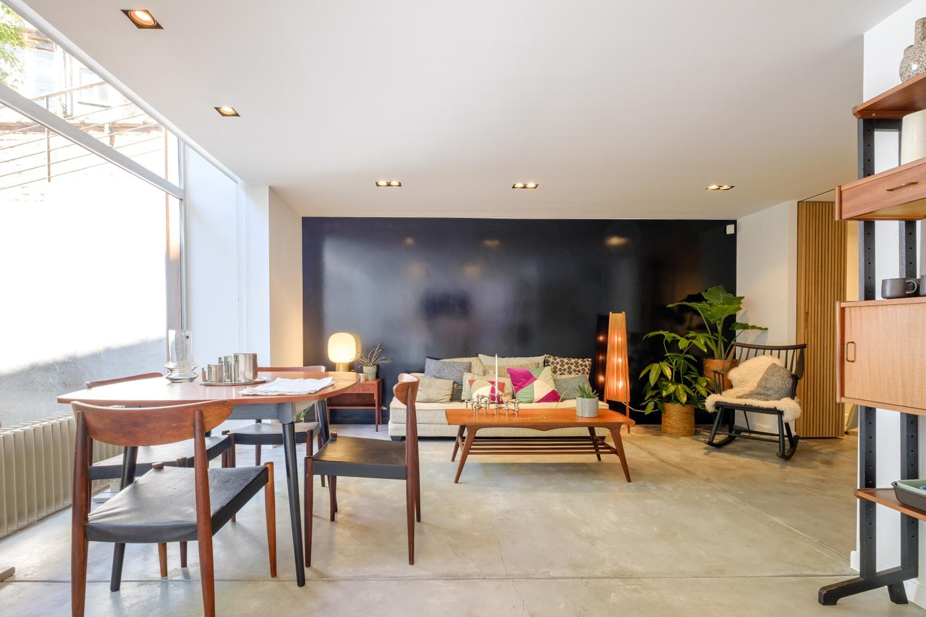 1bd apartment with garden Brugmann area view 5