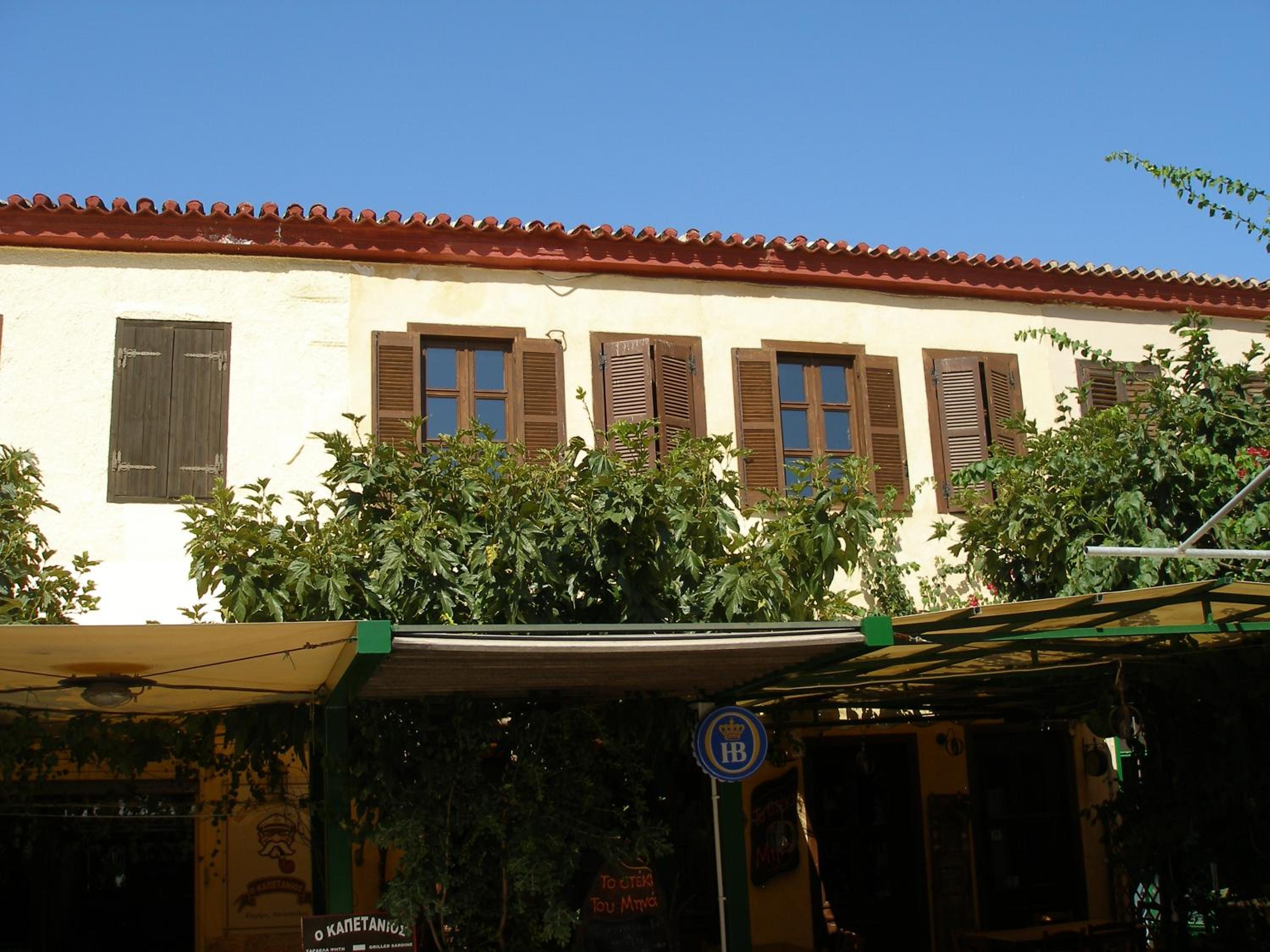 Villa Adamite