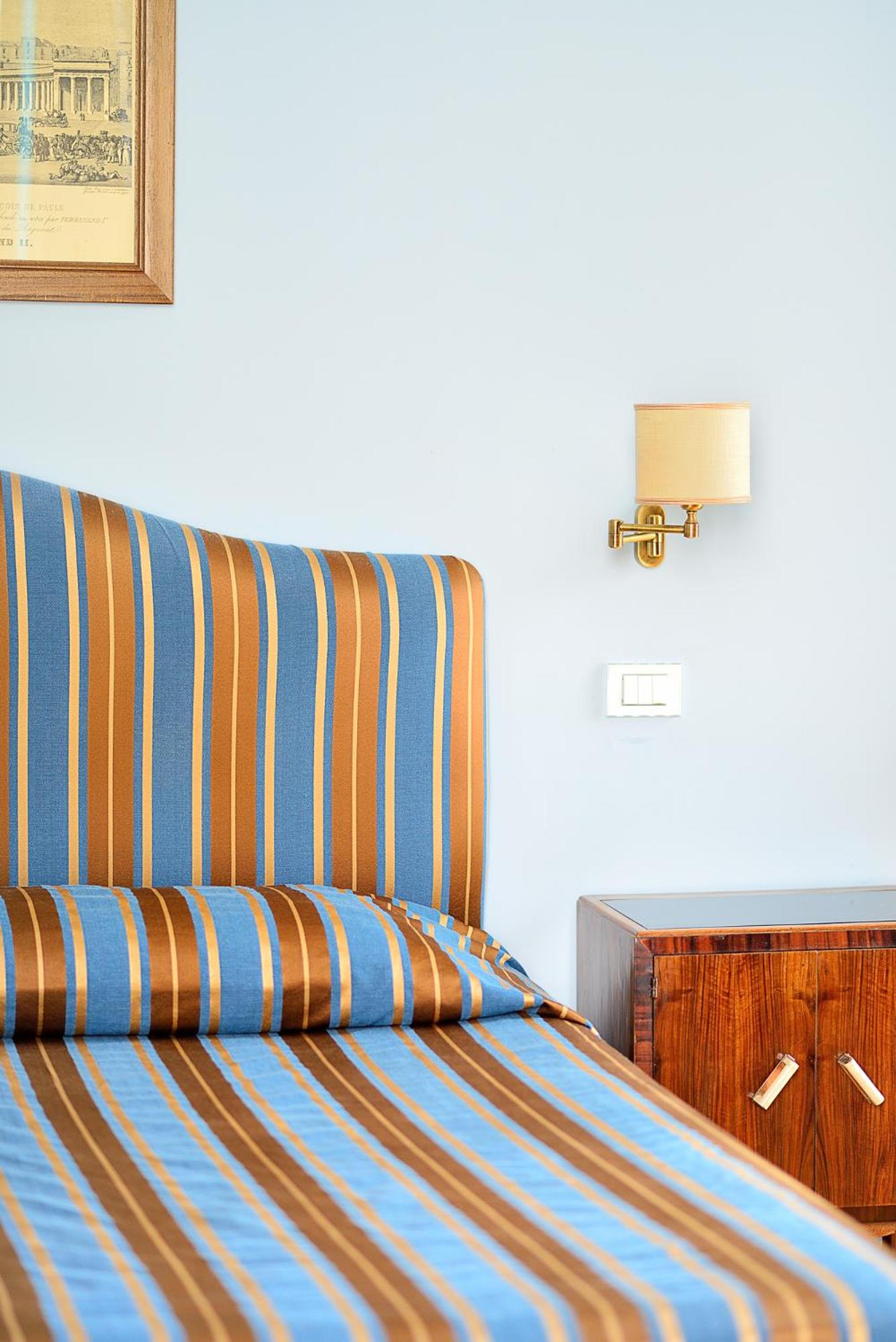 Spaccanapoli Comfort Suites