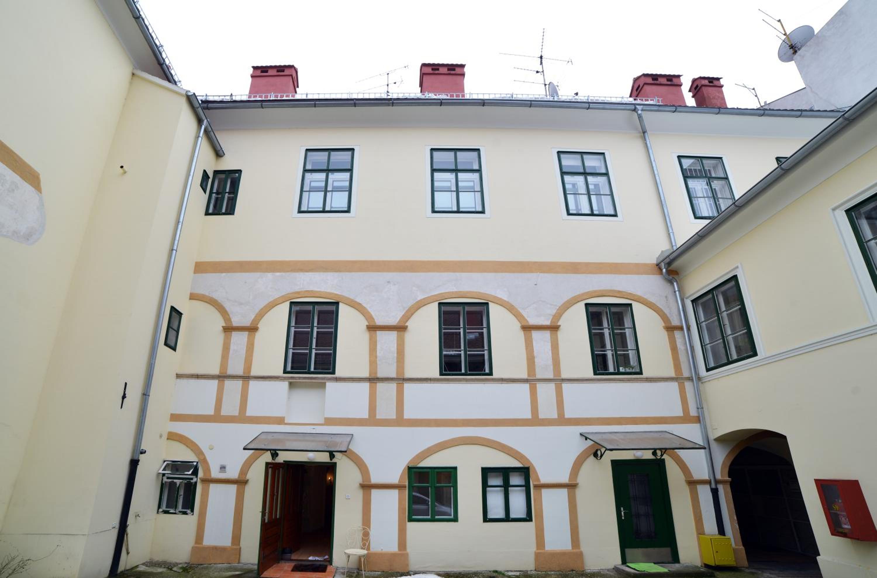 Photo 16