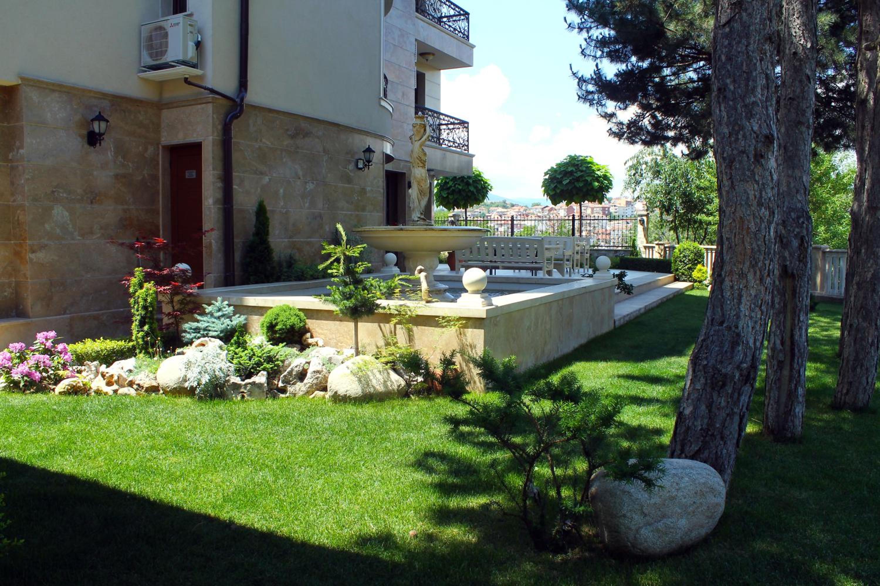 Garden Guest House