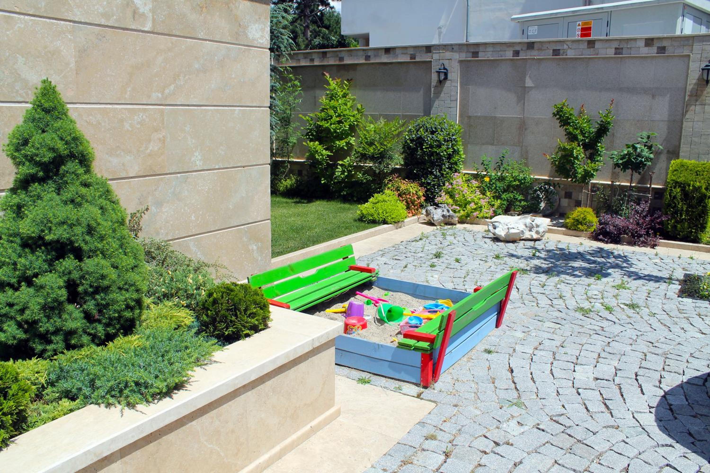 Garden Guest House