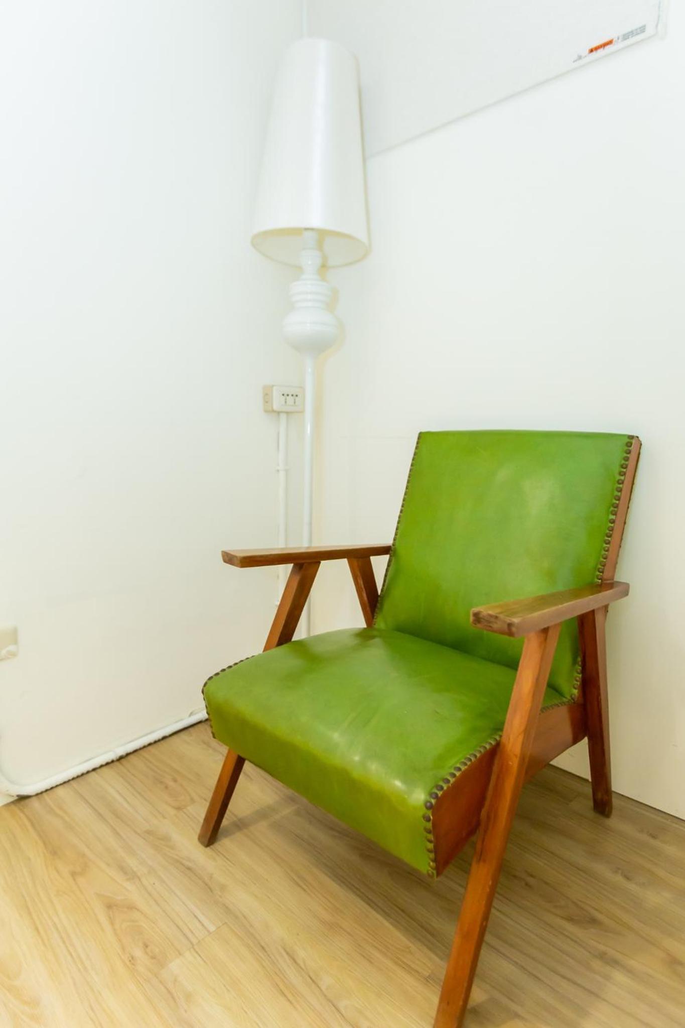 Mr. Lobster’s Secret Den design hostel