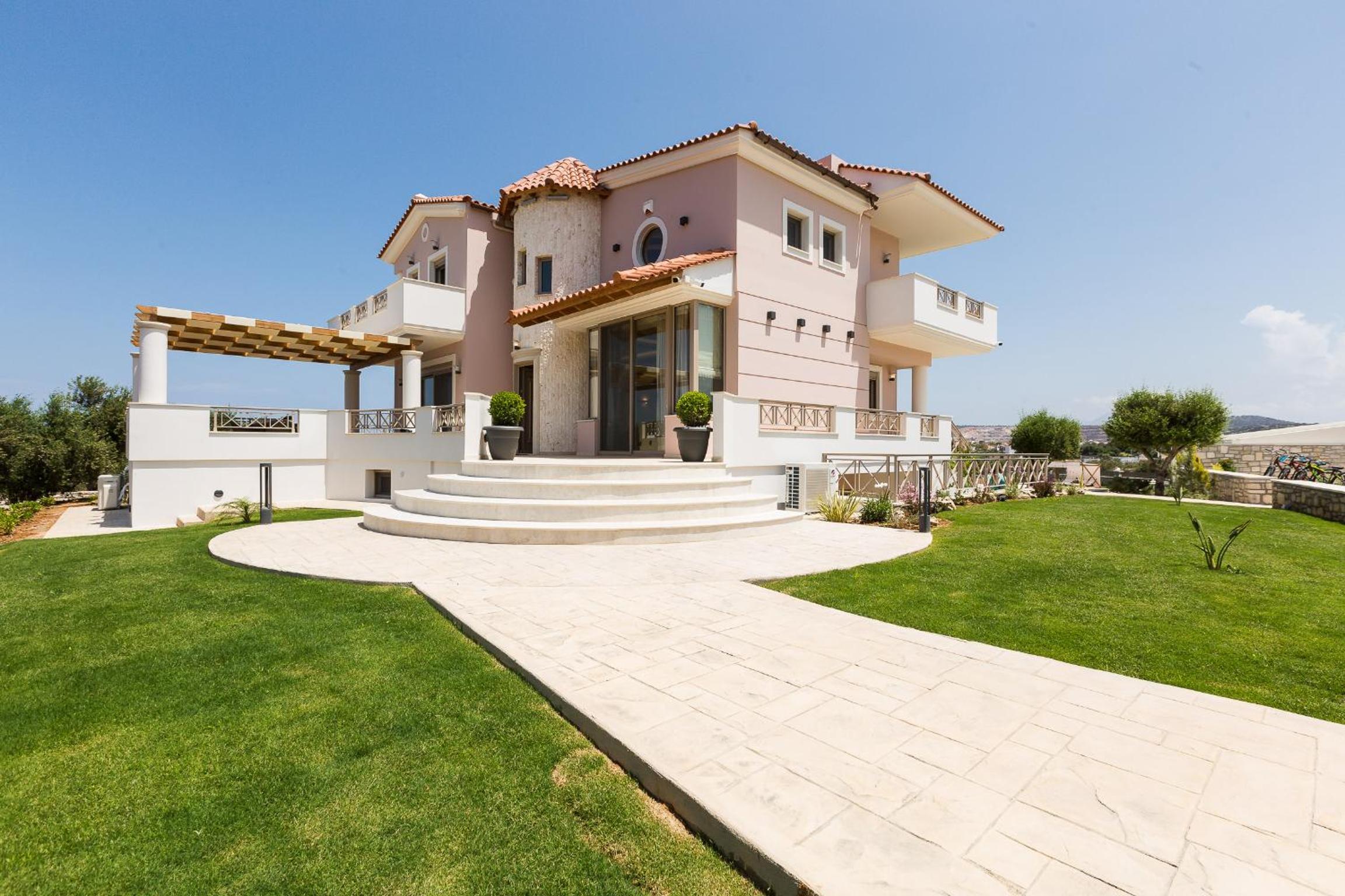 Aelia Residence, Wellness & Leisure with Heated Pool, By ThinkVilla view 5