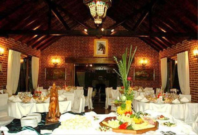 Los Nobles Hostal de Bosque
