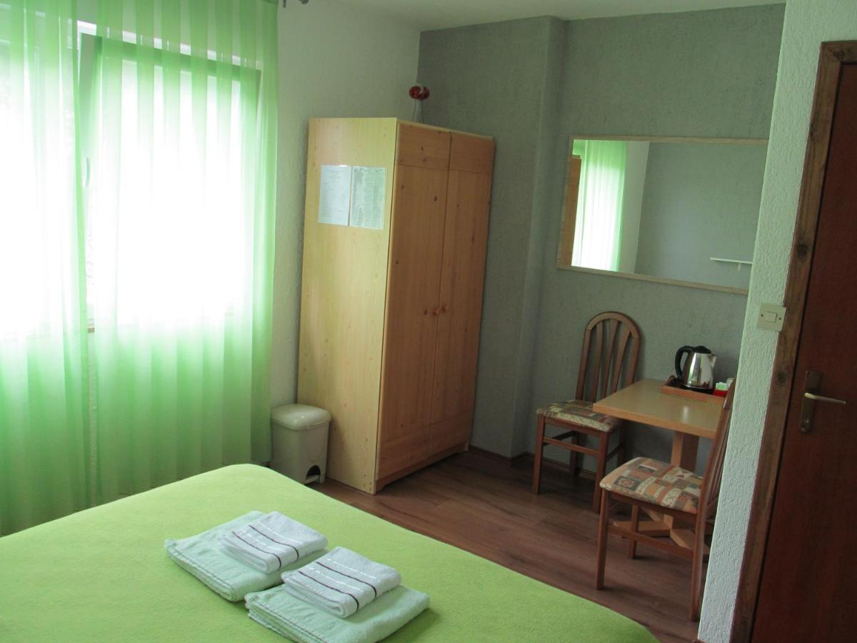 Photo 23