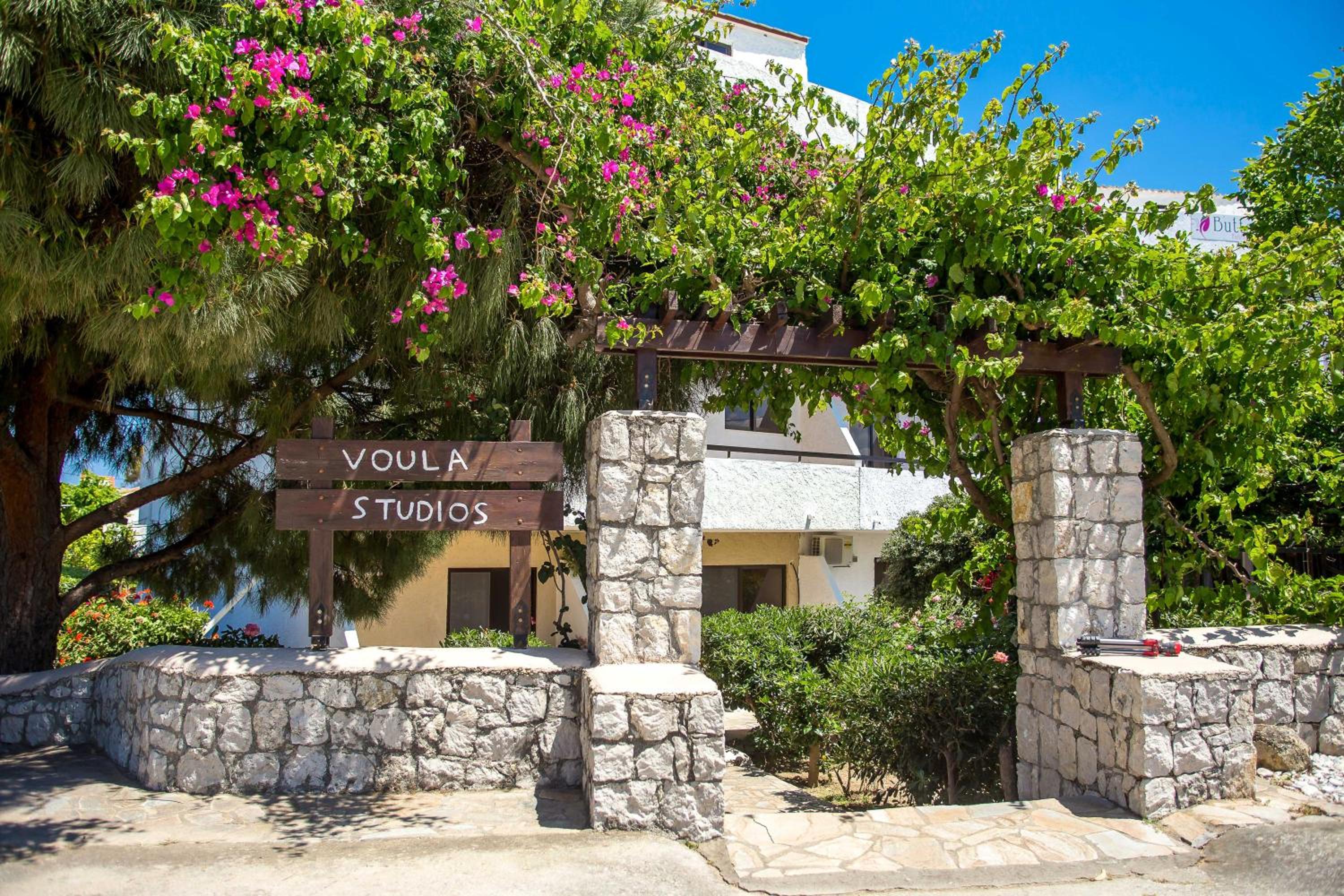 Hotel Voula Studios - Image 1
