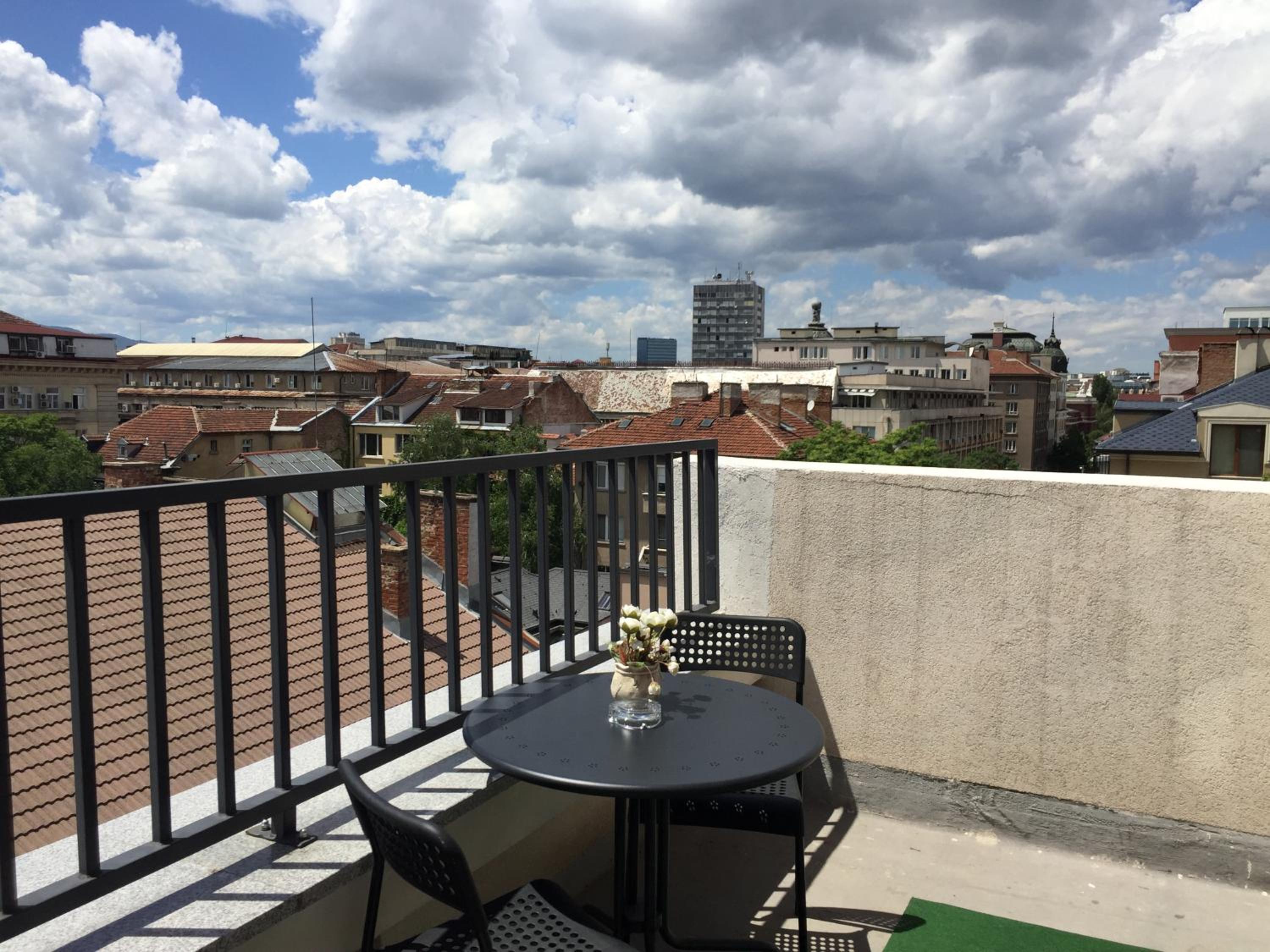 Rooftop Oscar Rooms