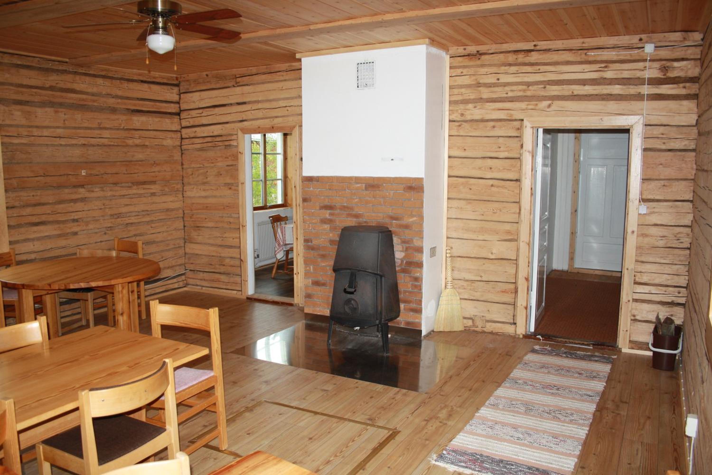 Photo 6