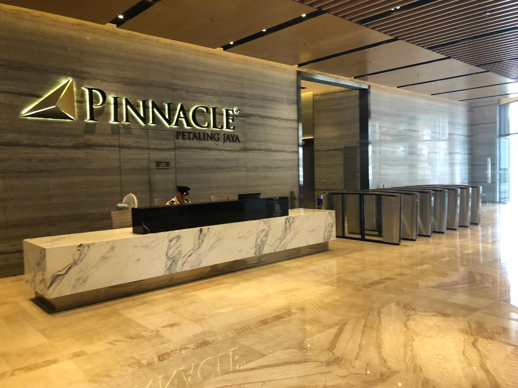 Chrisenbel Suites - Pinnacle PJ