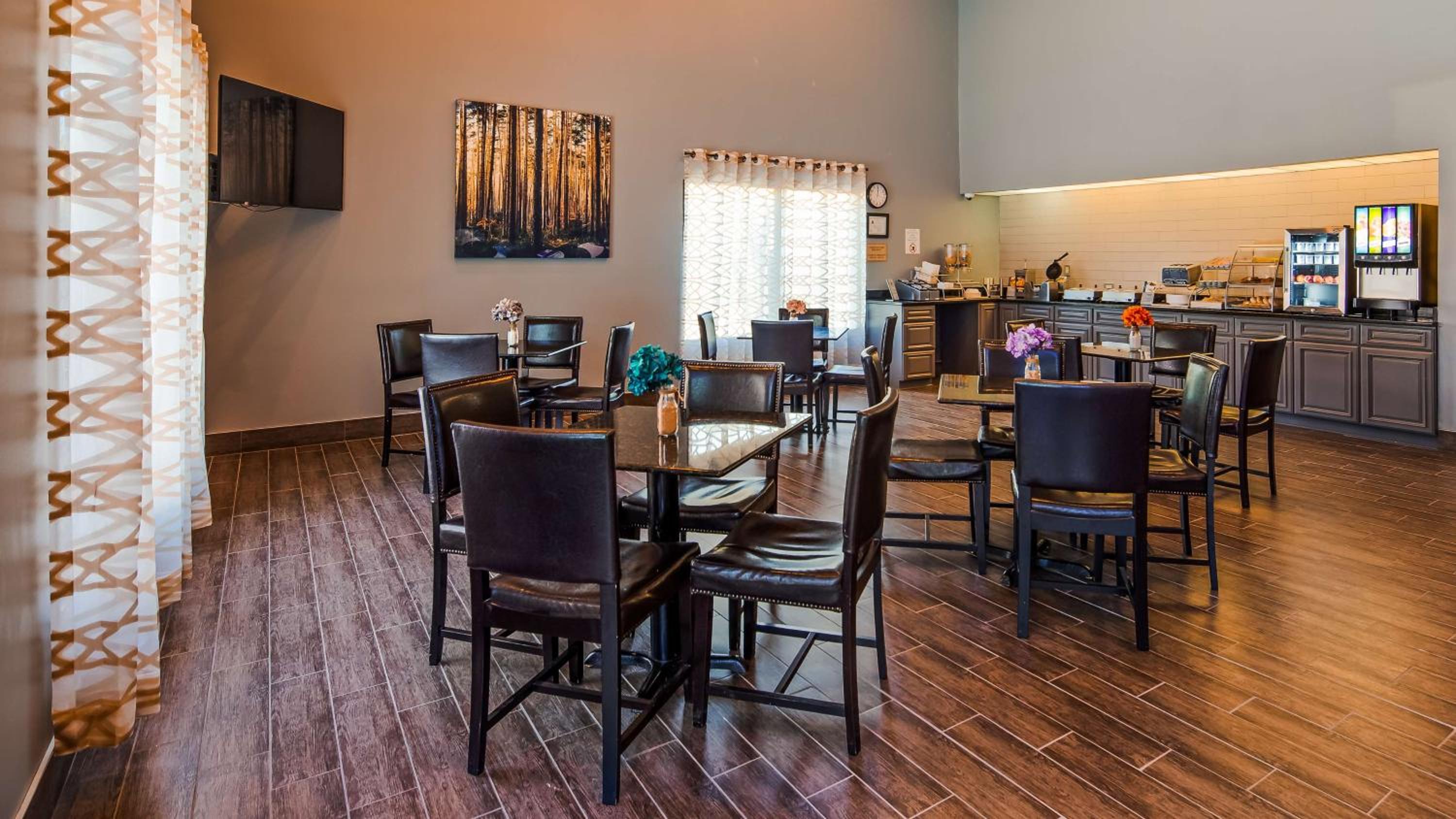 Henderson Vacations - Best Western Butner Creedmoor Inn - Property Image 5