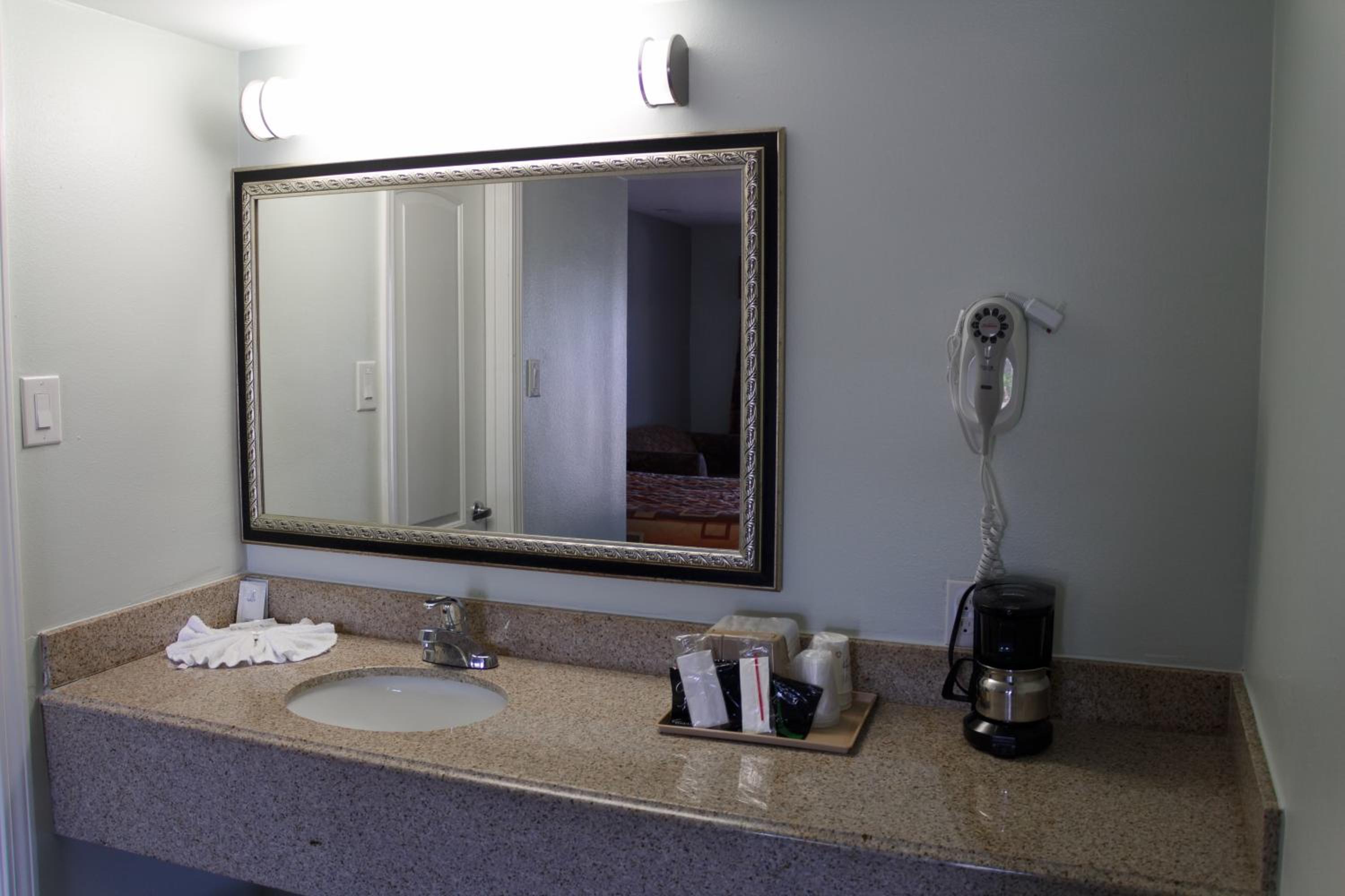 Continental Inn and Suites Nacogdoches TX SFA University Downtown