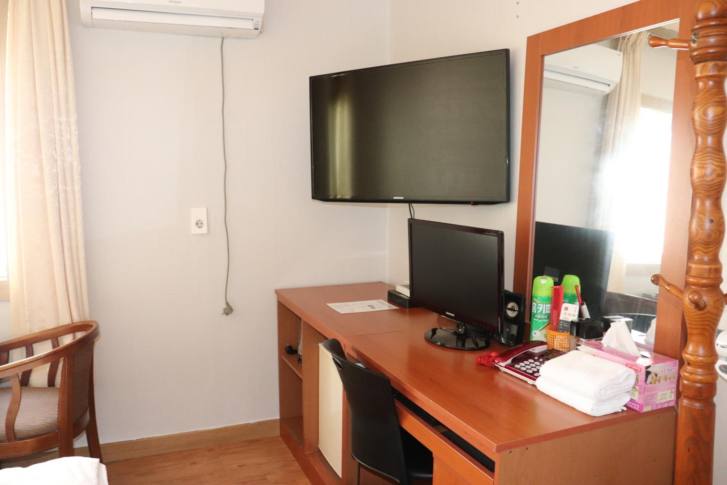 Photo 11