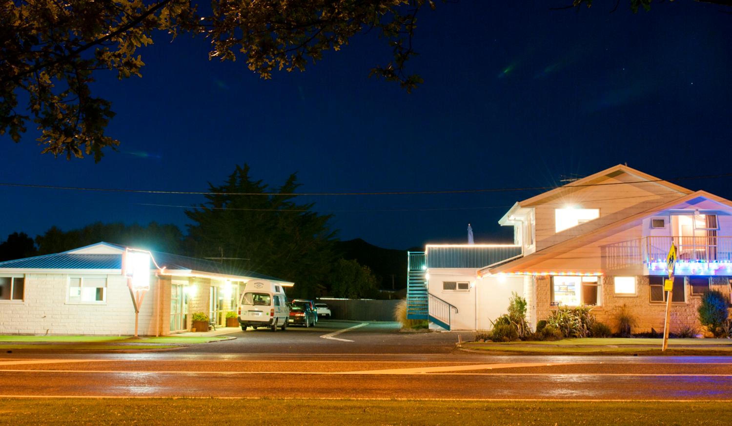 Esplanade Motels