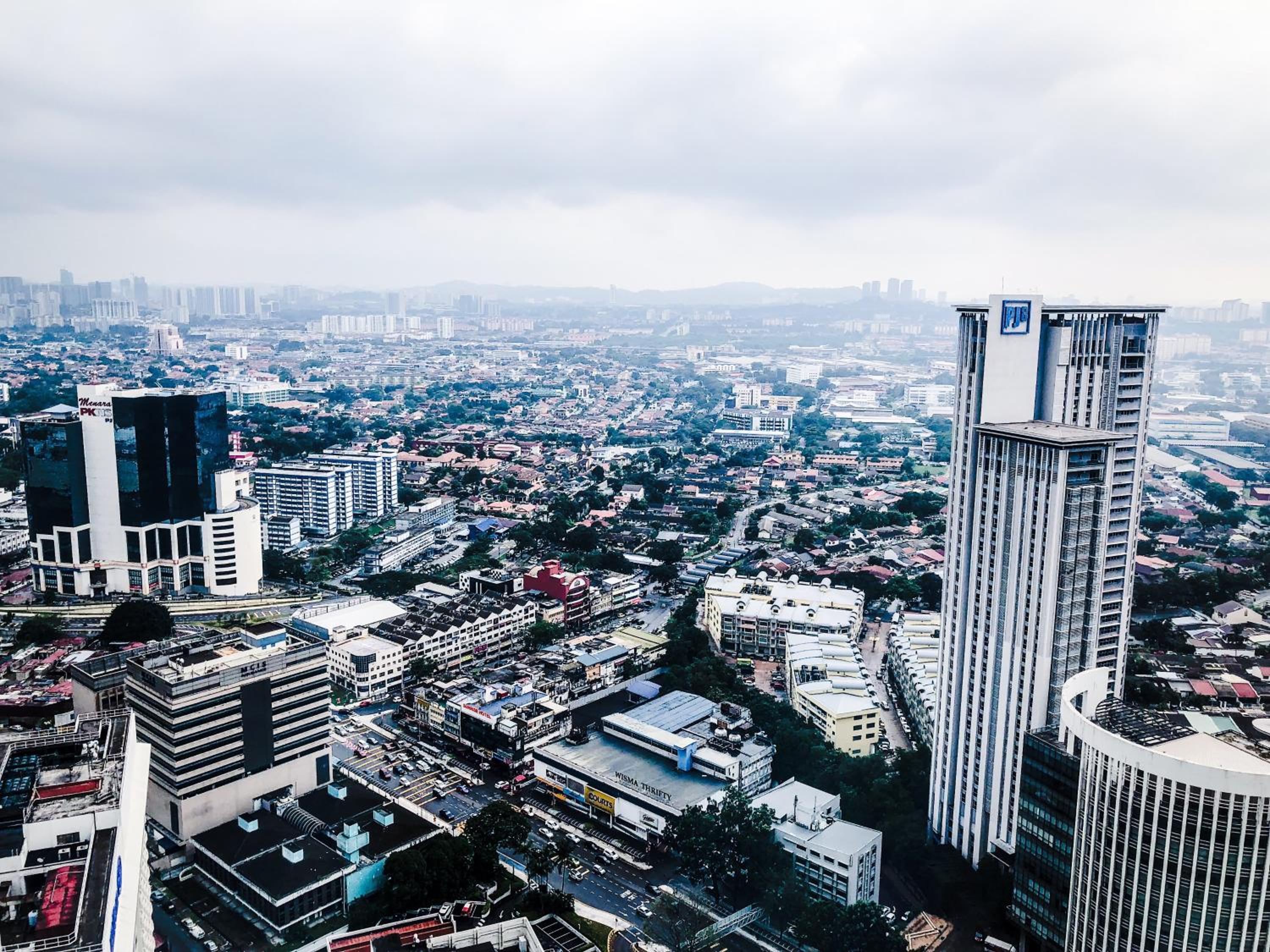 Chrisenbel Suites - Pinnacle PJ