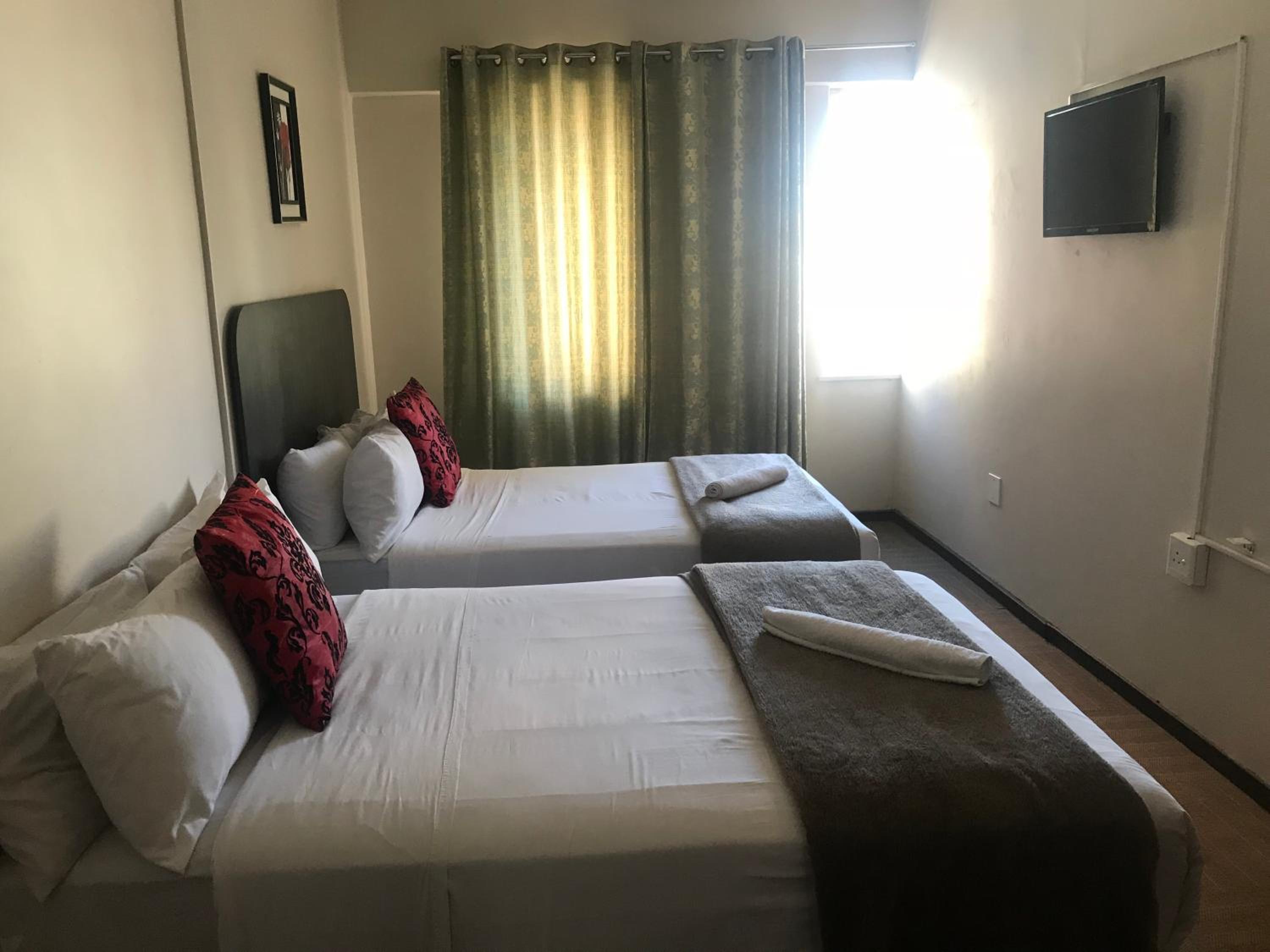 Johannesburg Vacations - Businessburg Hotel - Property Image 30