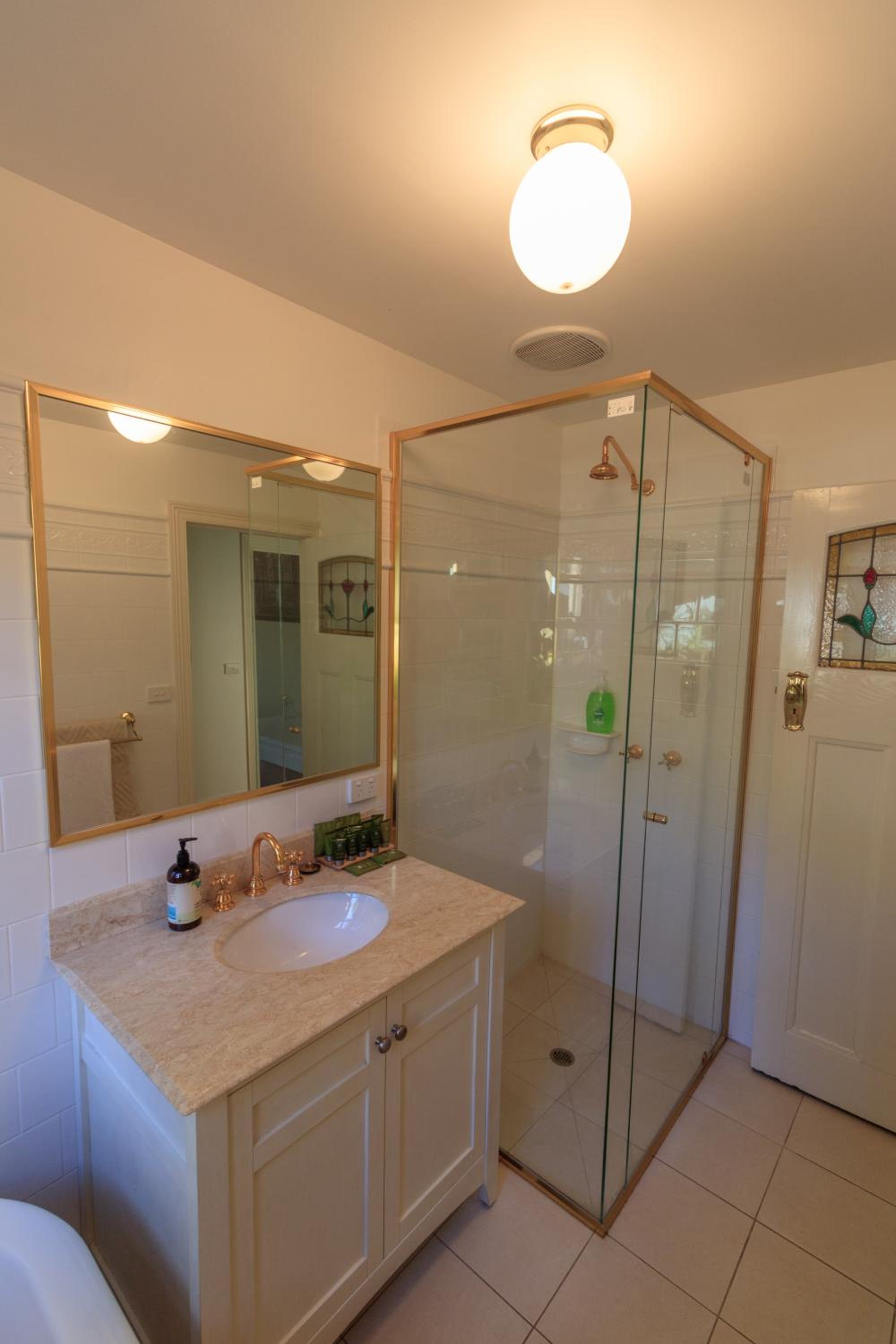 The Oaks Lilydale Accommodation