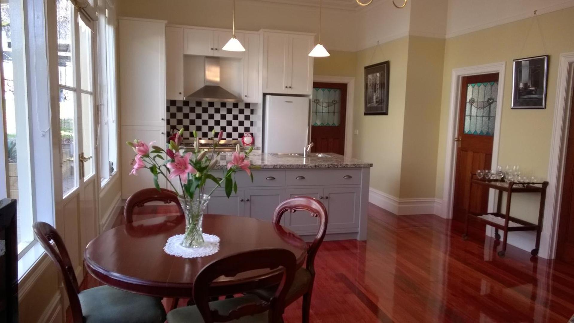 The Oaks Lilydale Accommodation