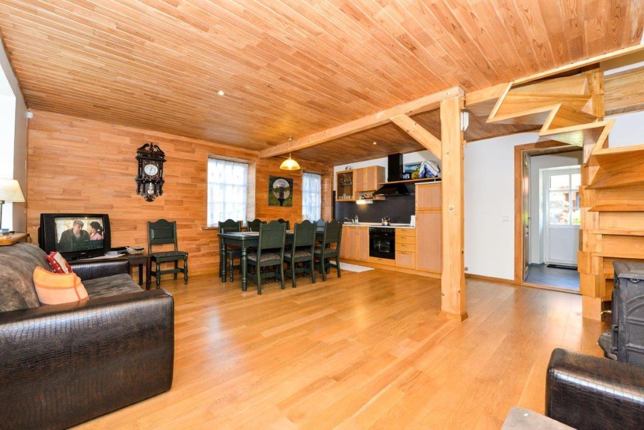 Apartamentas ''Jūratė'' 6-8 asmenims su sauna, privačiu kiemeliu prie jachtklubo. view 3
