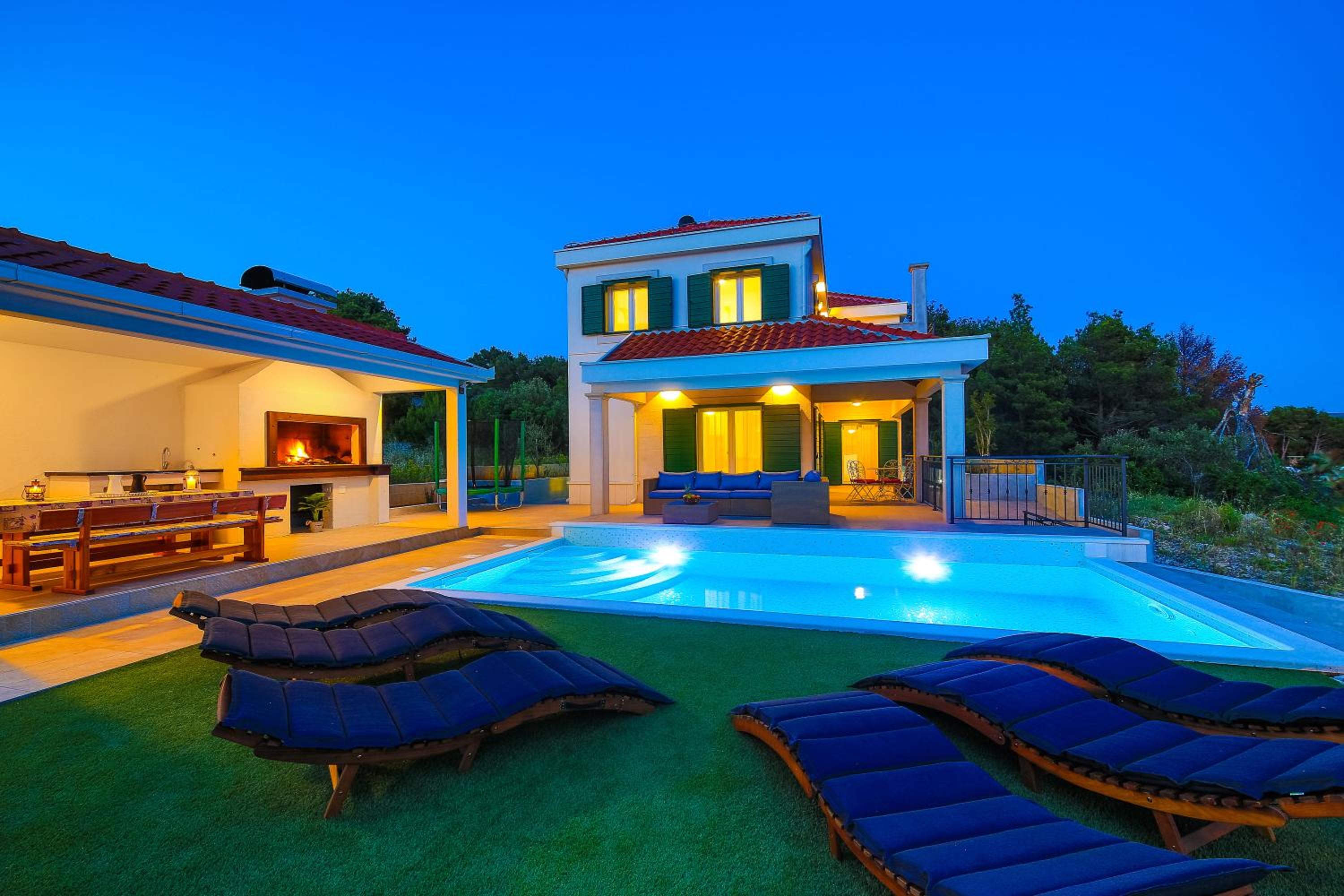 Villa Eni view 5