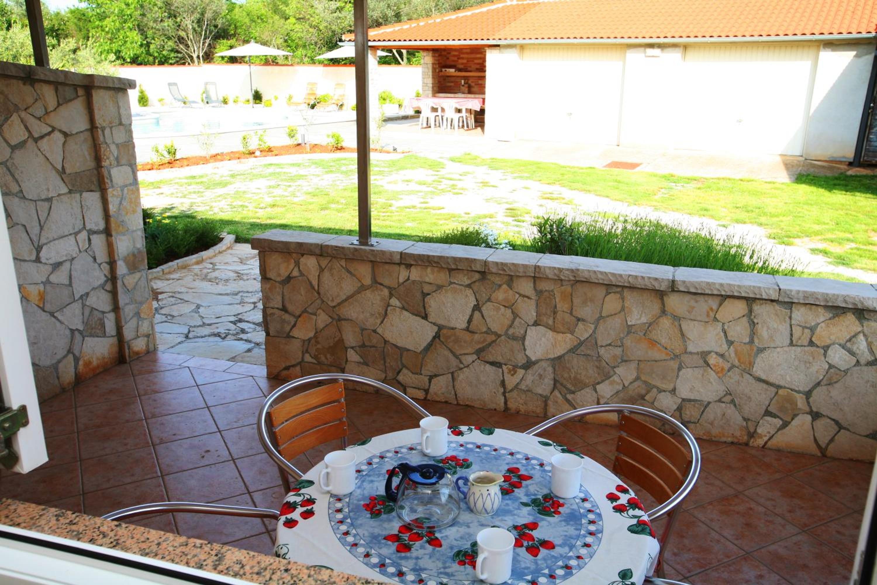Photo 11