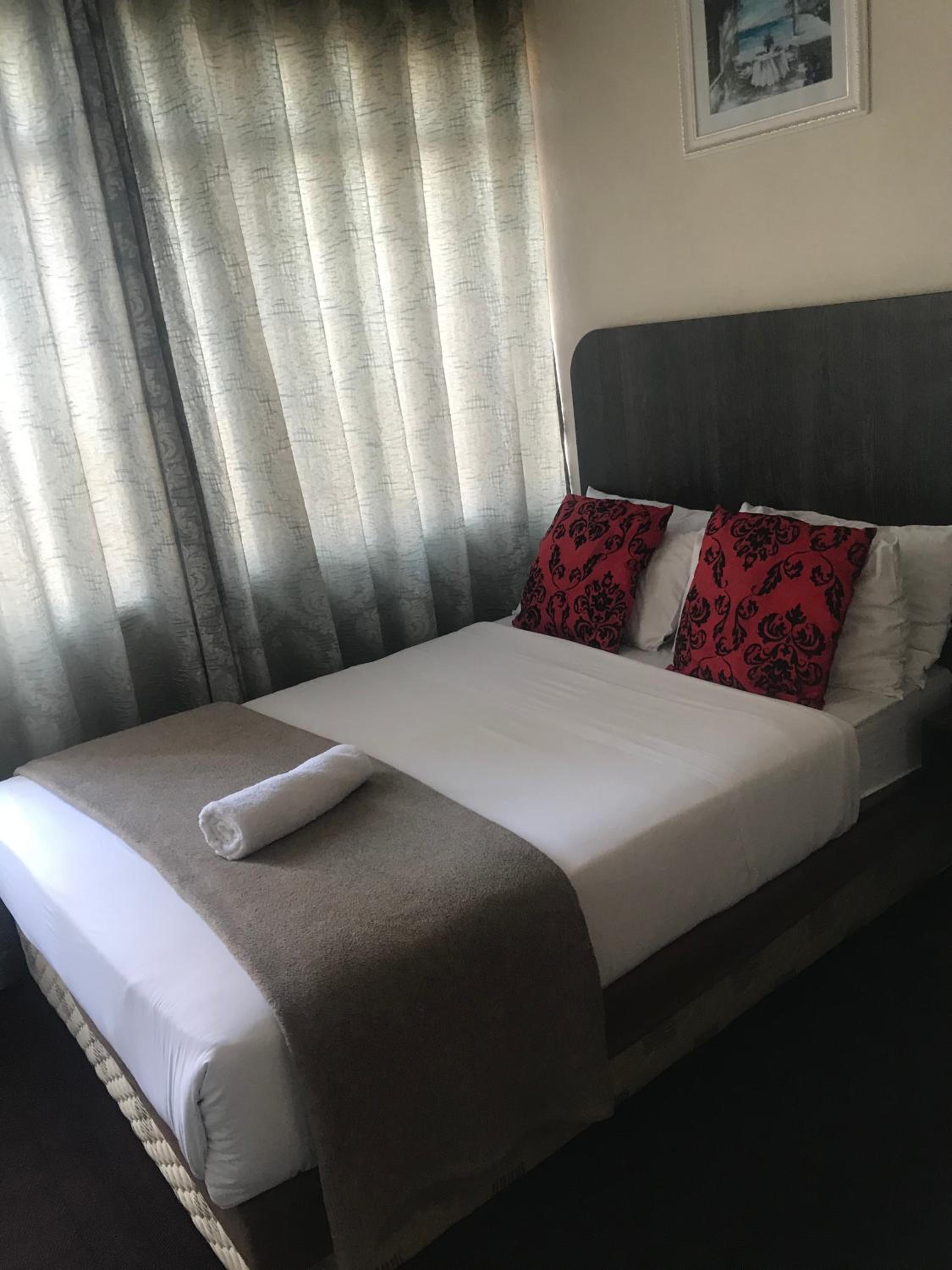 Johannesburg Vacations - Businessburg Hotel - Property Image 12