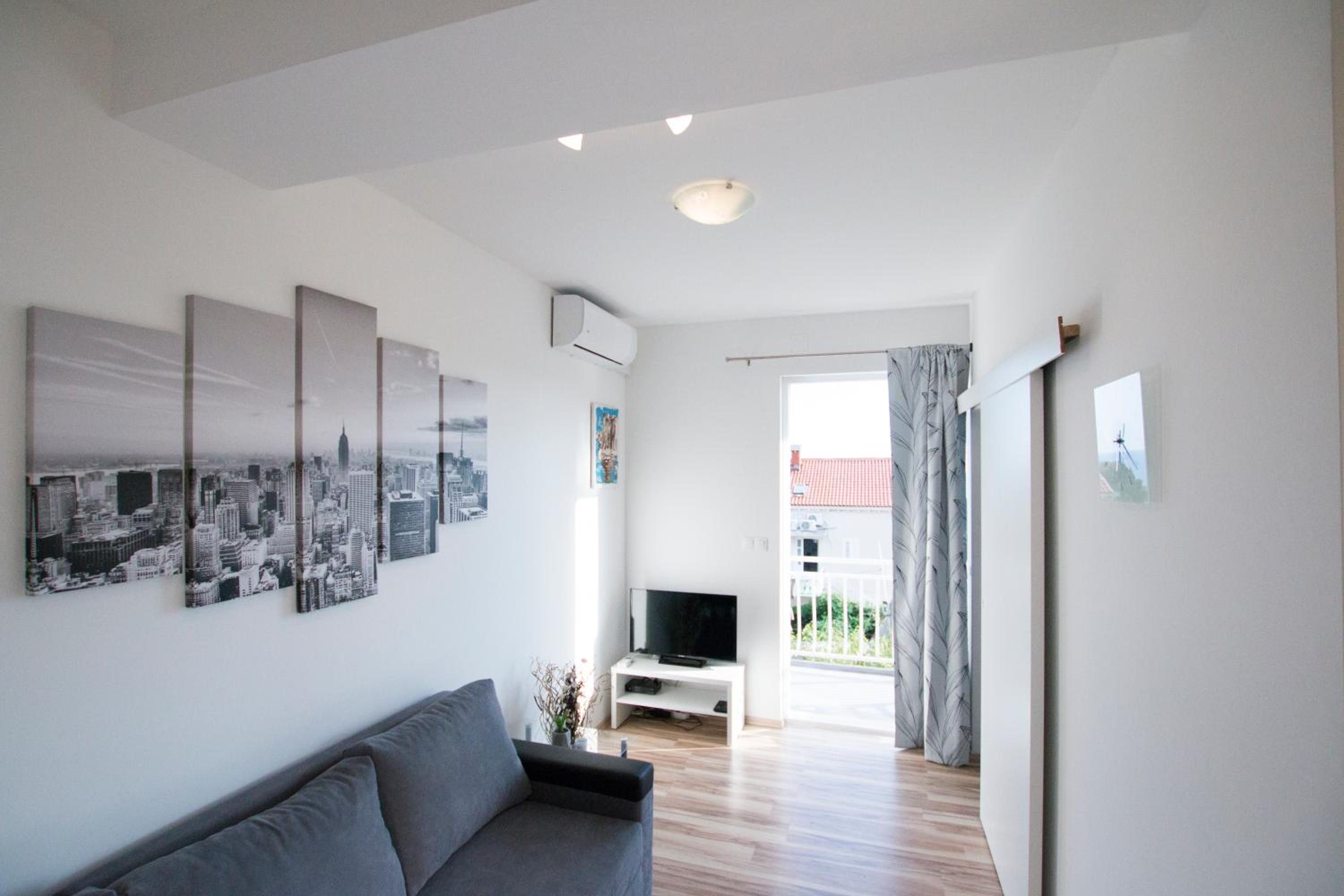 Blue Horizon Apartments