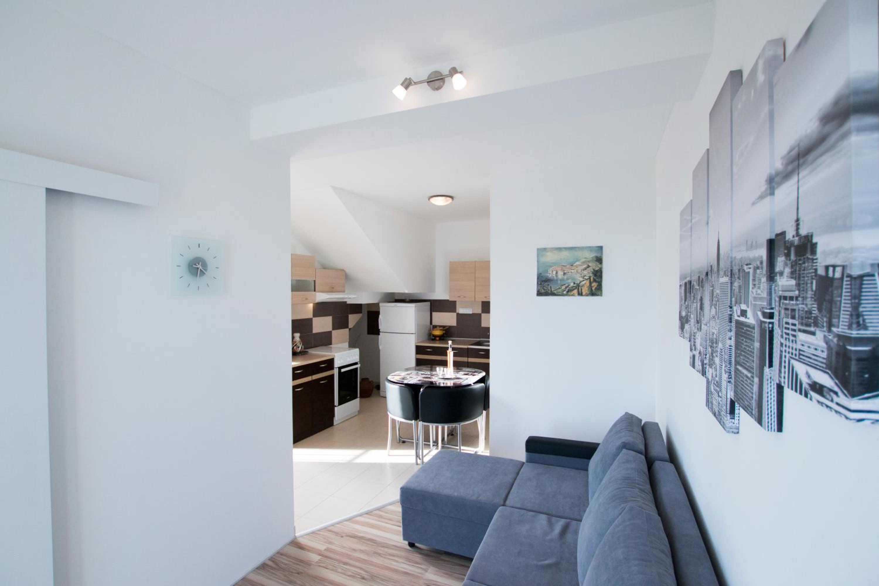 Blue Horizon Apartments