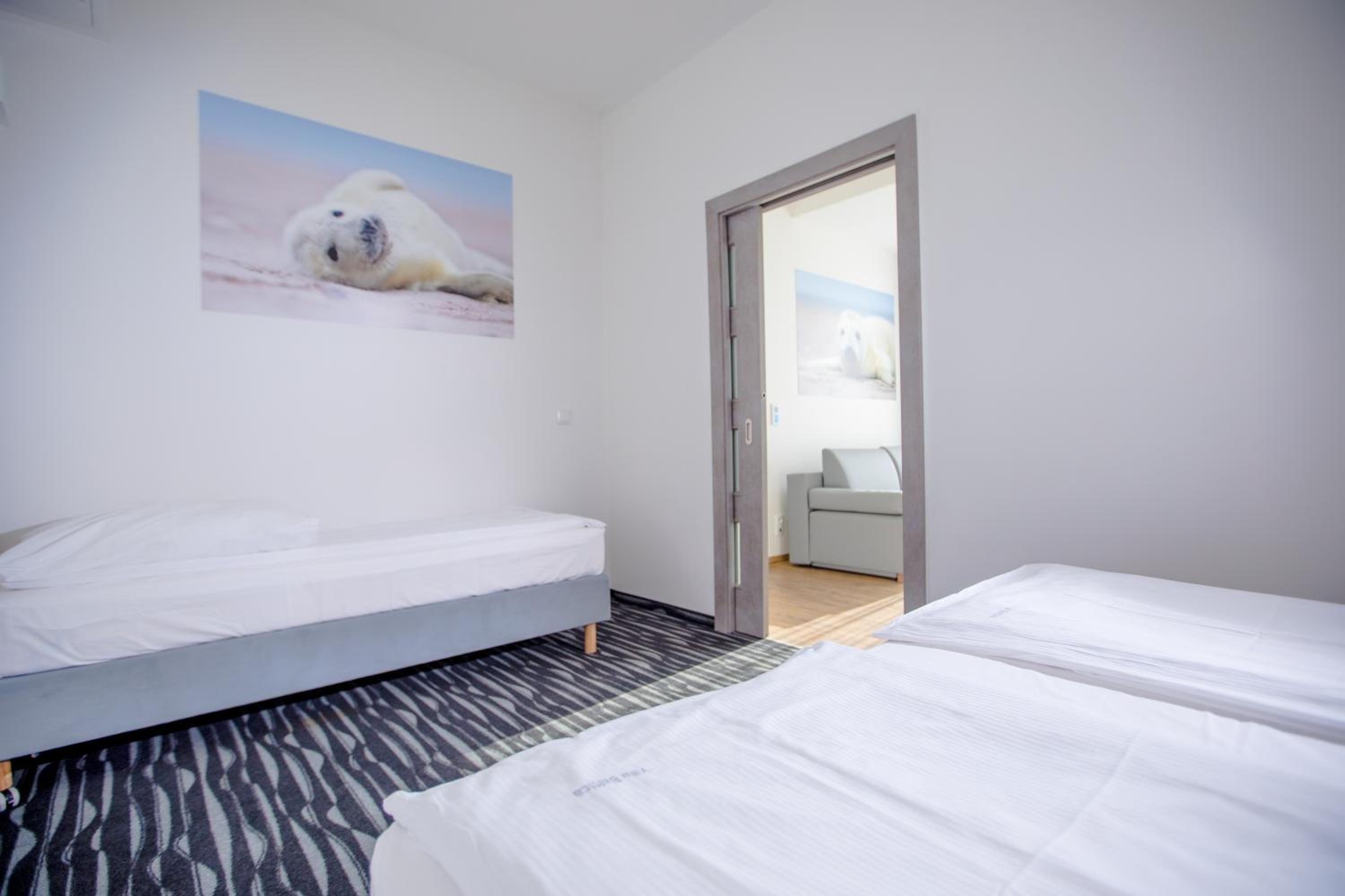 Apartamenty Villa Baltica Rewal - jacuzzi na dachu, wi-fi, parking w cenie
