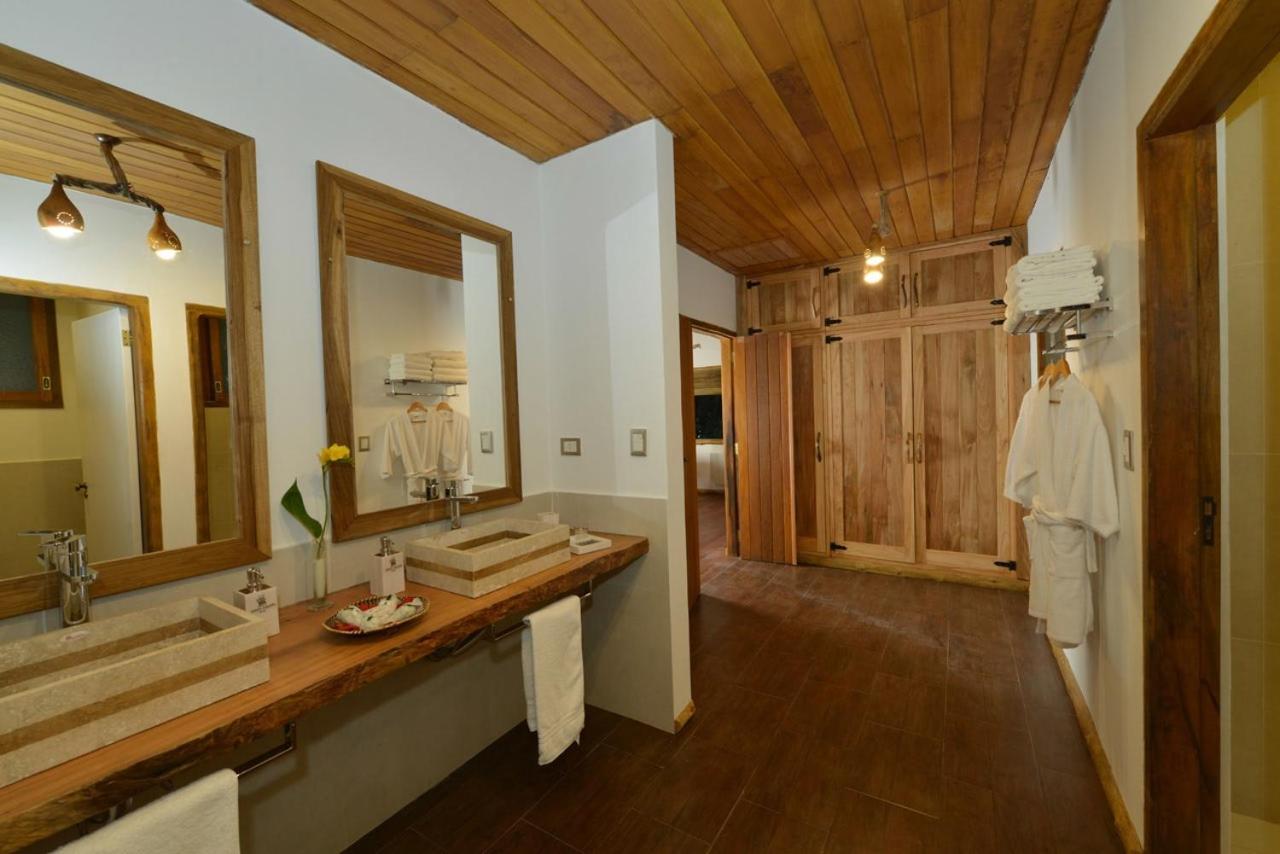 La Aldea De La Selva Lodge