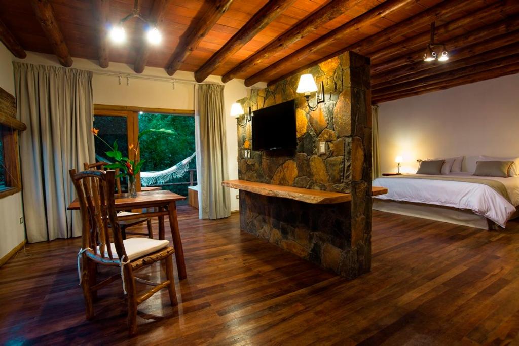 La Aldea De La Selva Lodge