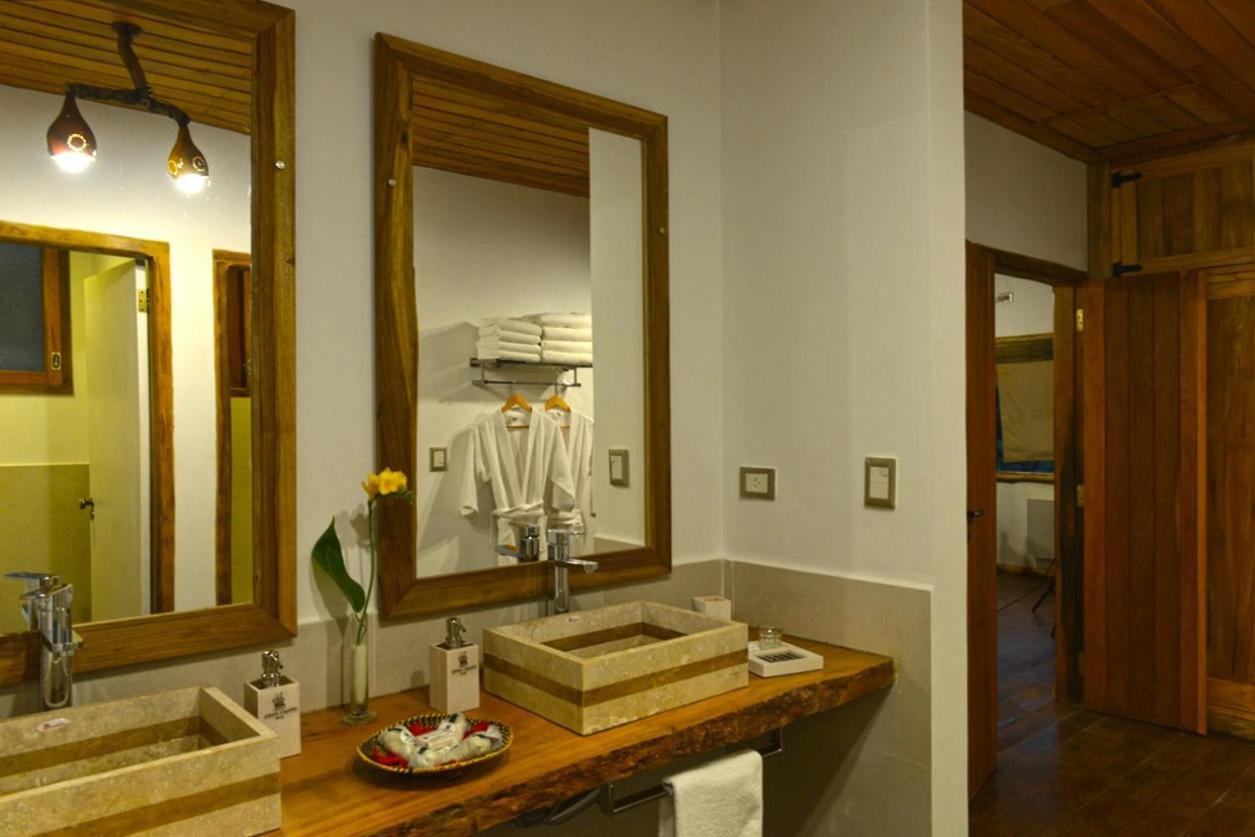 La Aldea De La Selva Lodge