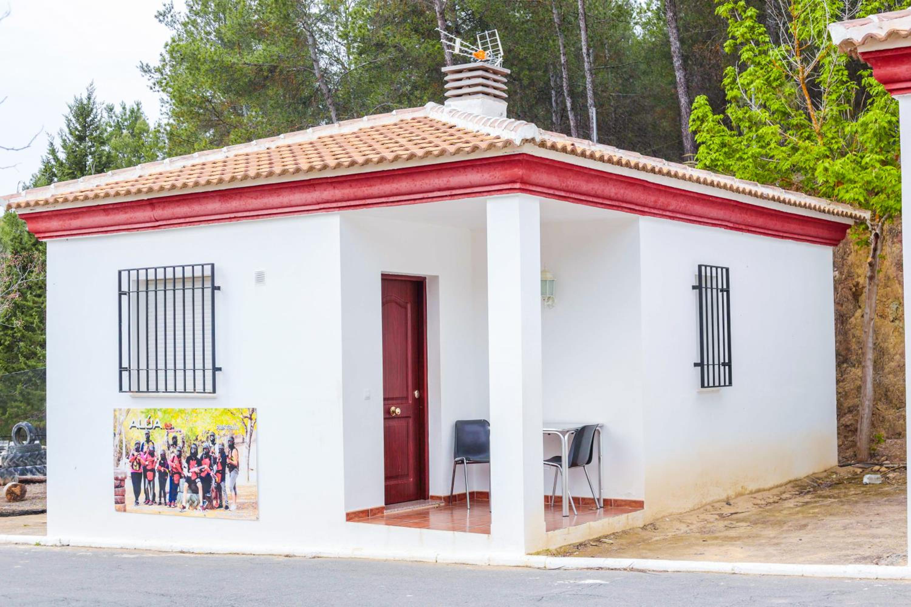 CENTRO DE OCIO ALÚA Bungalows Camping Rafting Benamejí