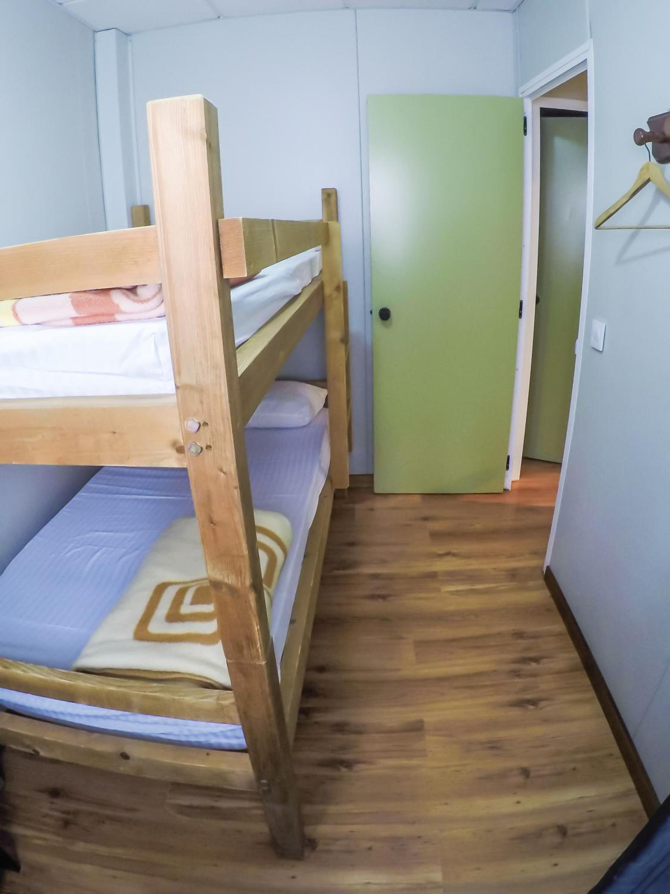 CENTRO DE OCIO ALÚA Bungalows Camping Rafting Benamejí