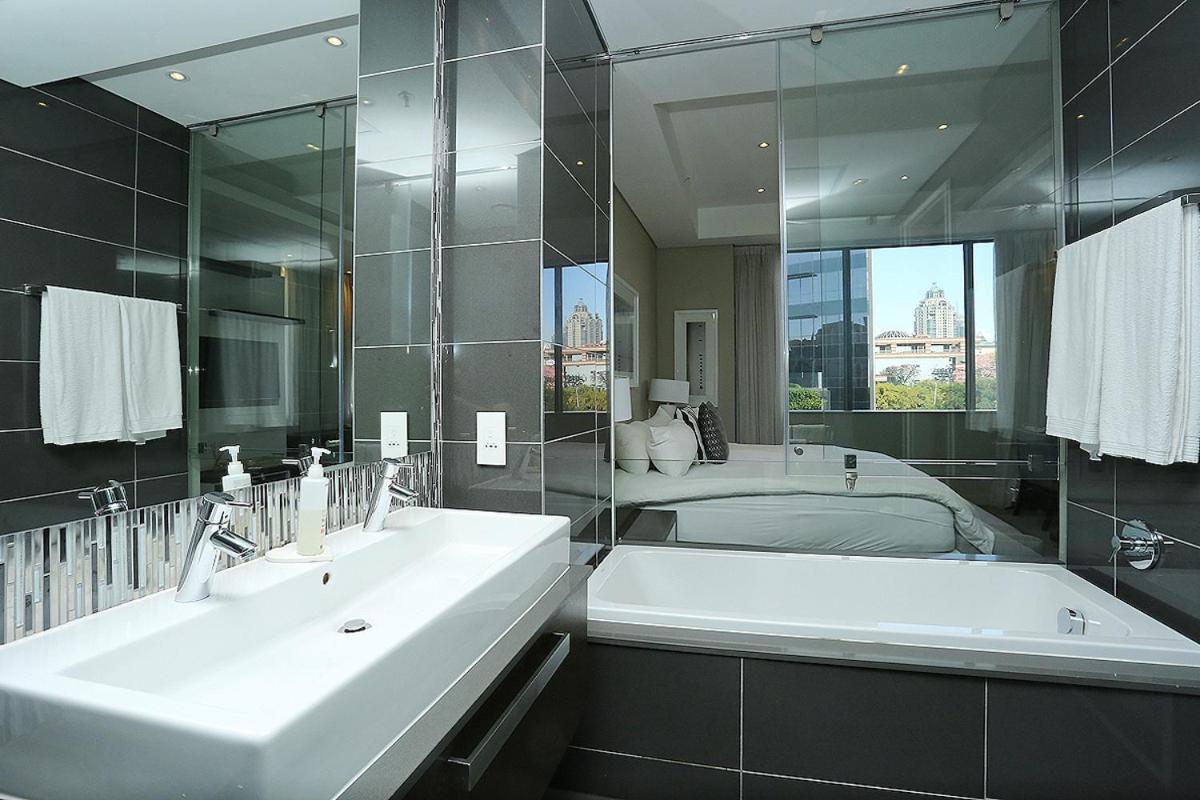 Sandton Skye Johannesburg Luxury Apartment