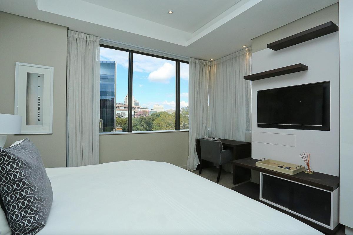 Sandton Skye Johannesburg Luxury Apartment