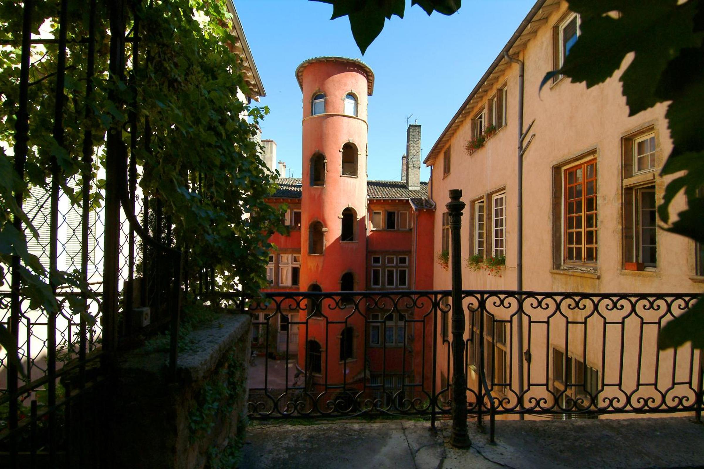Photo 8
