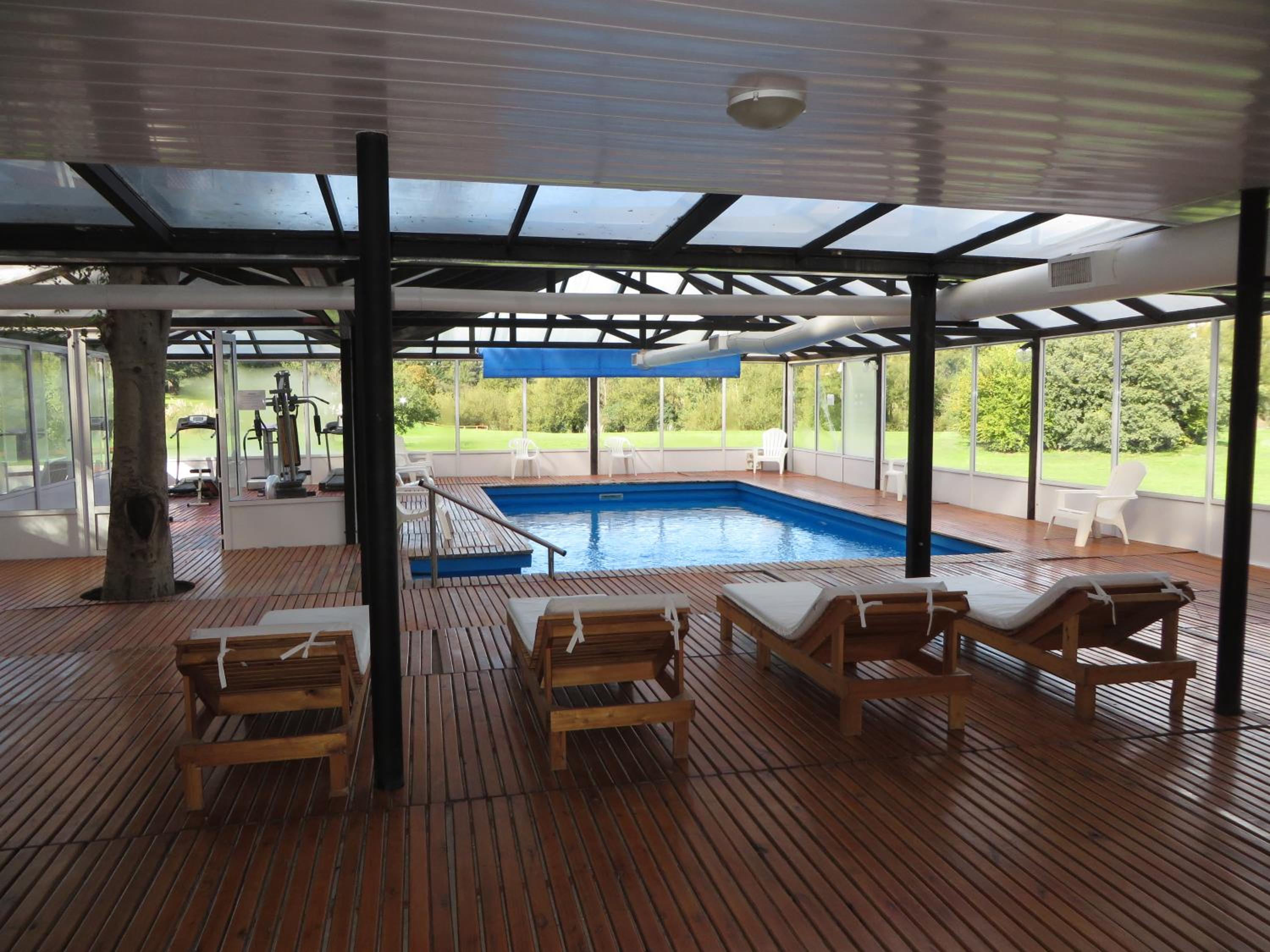 Acacias Country Club