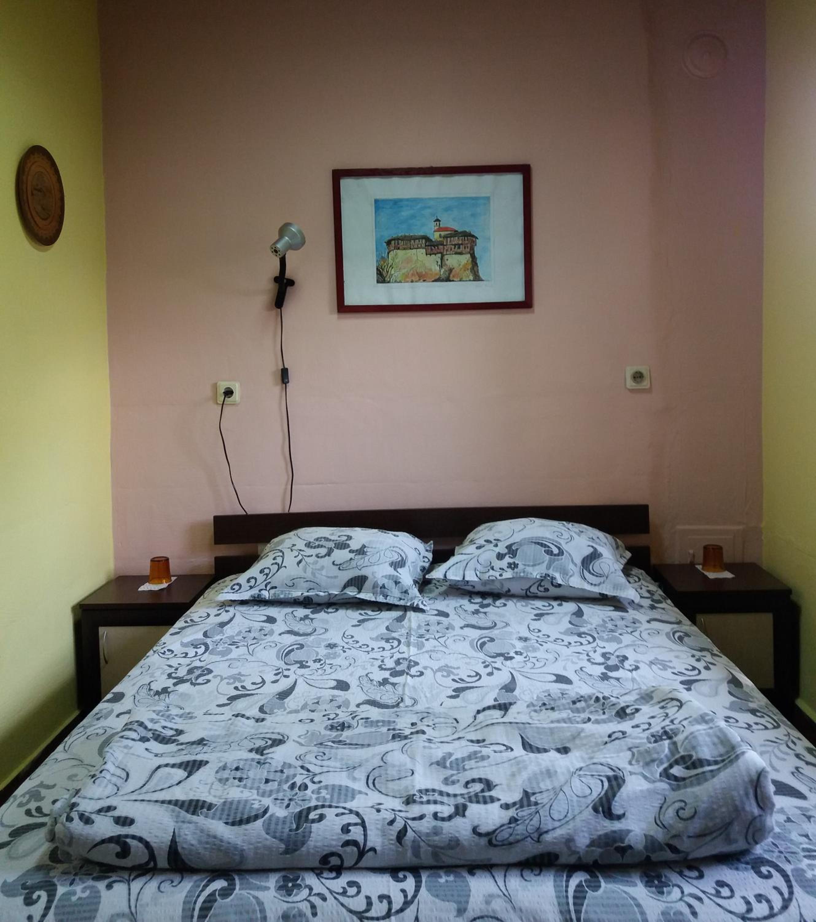 Стаи за гости ОРЕХА Троян Private rooms Oreha