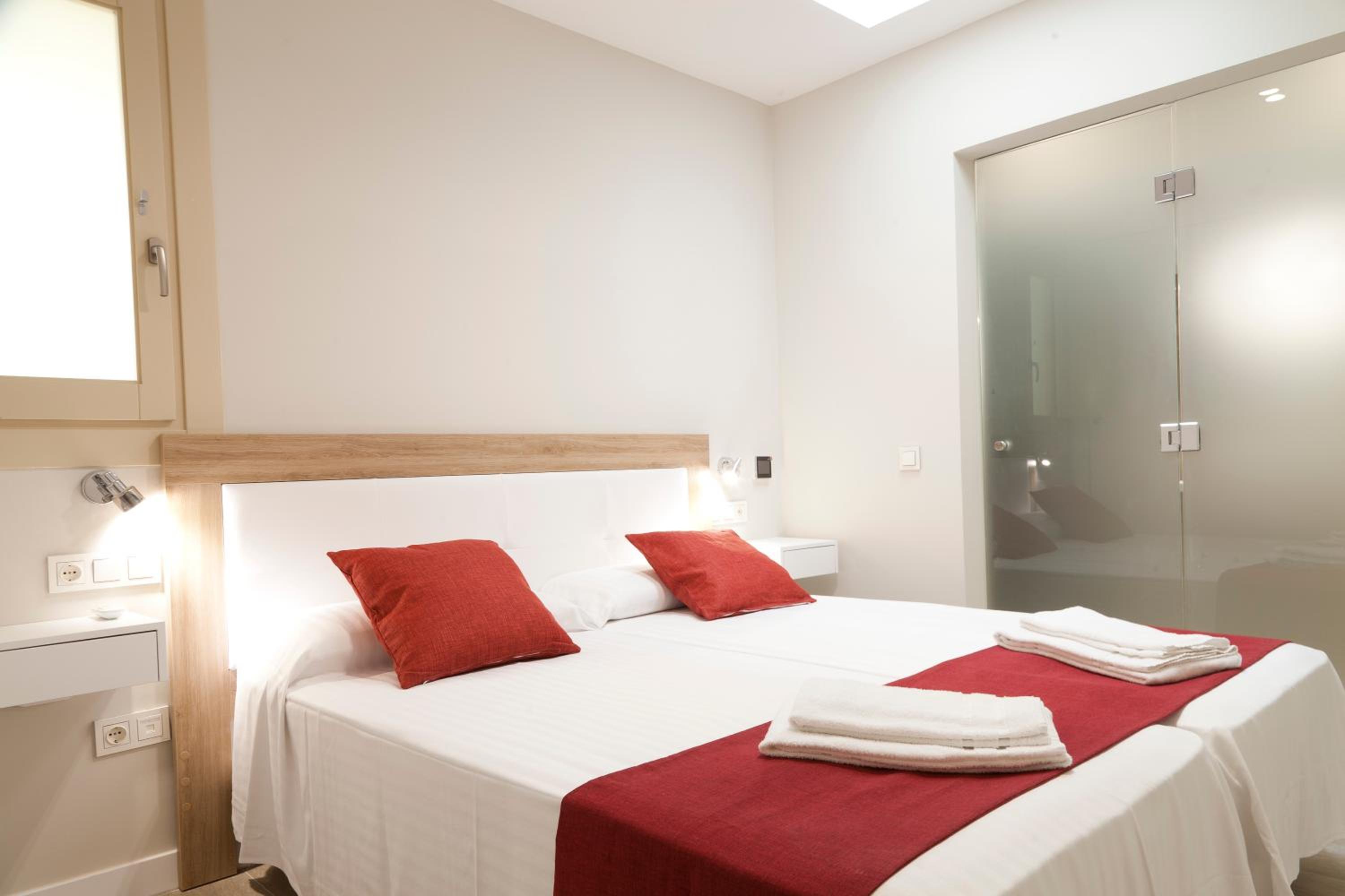 Apartamentos Pinar Málaga Centro - Carretería