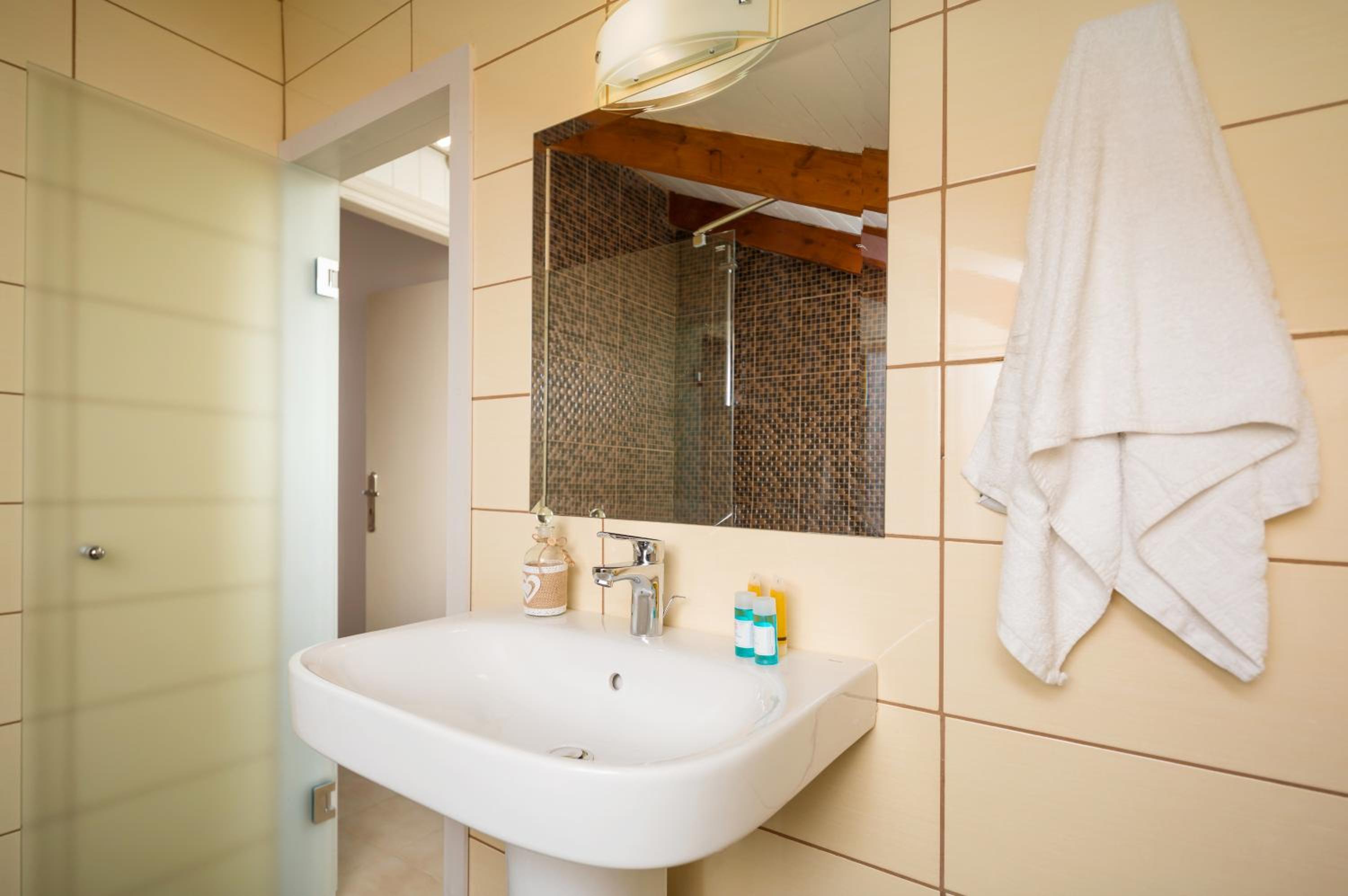 MARE BLU STUDIOS & SUITES view 3