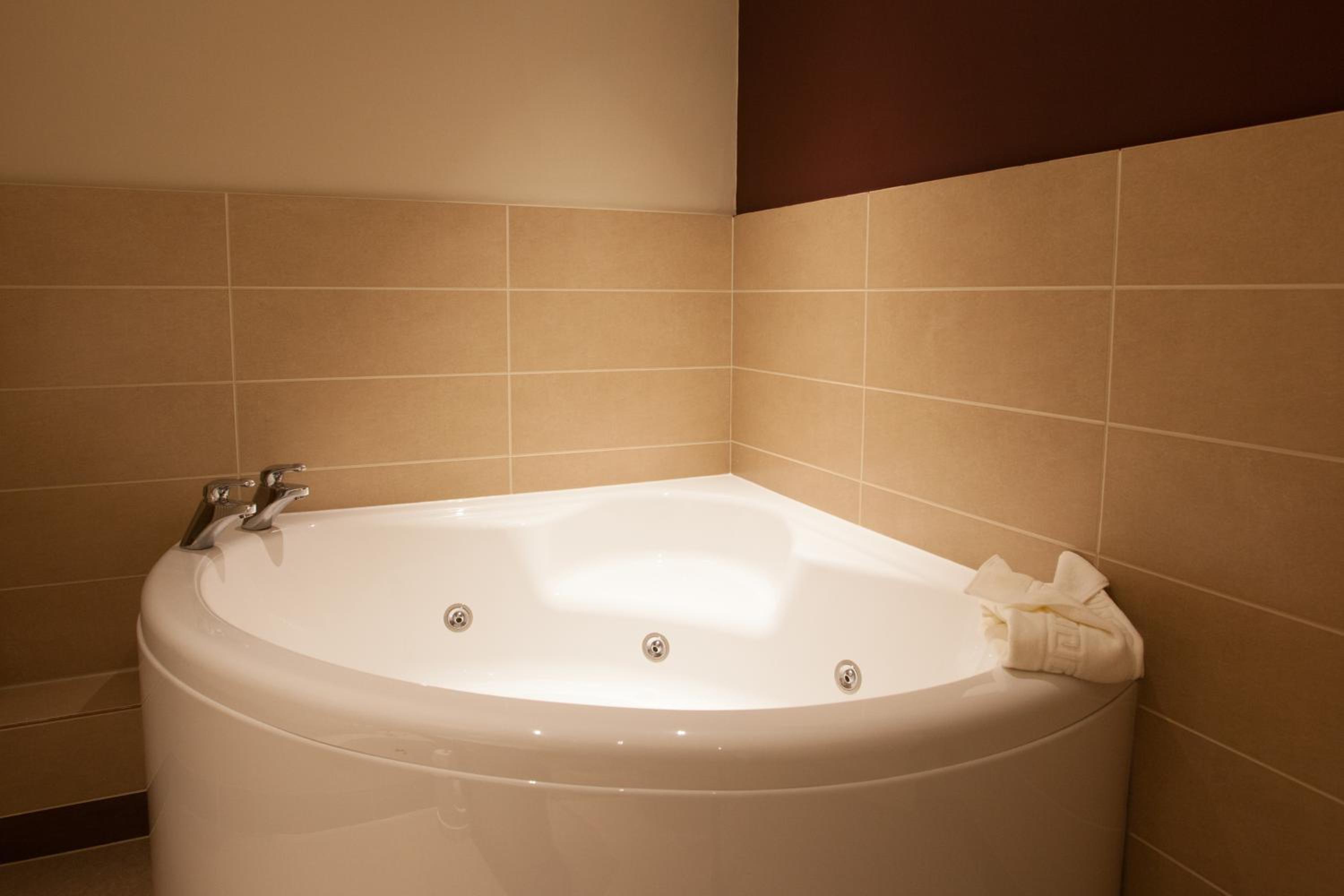 Gretna Green Vacations - The Gables Hotel - Property Image 19