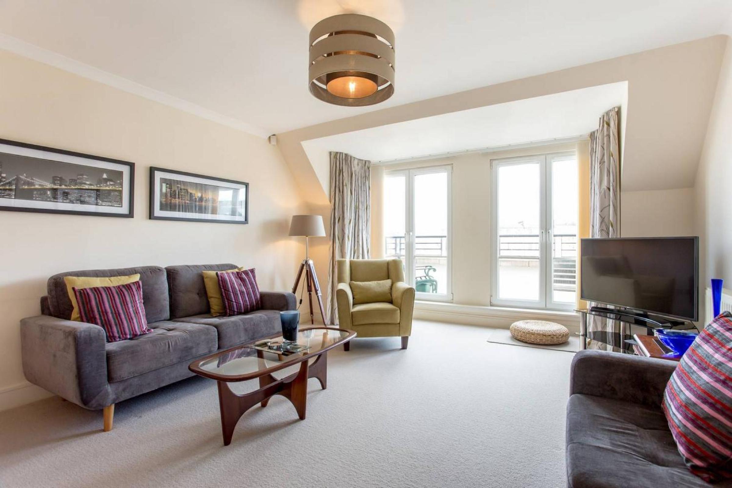 JOIVY Inviting Apartment near Leith Walk view 3