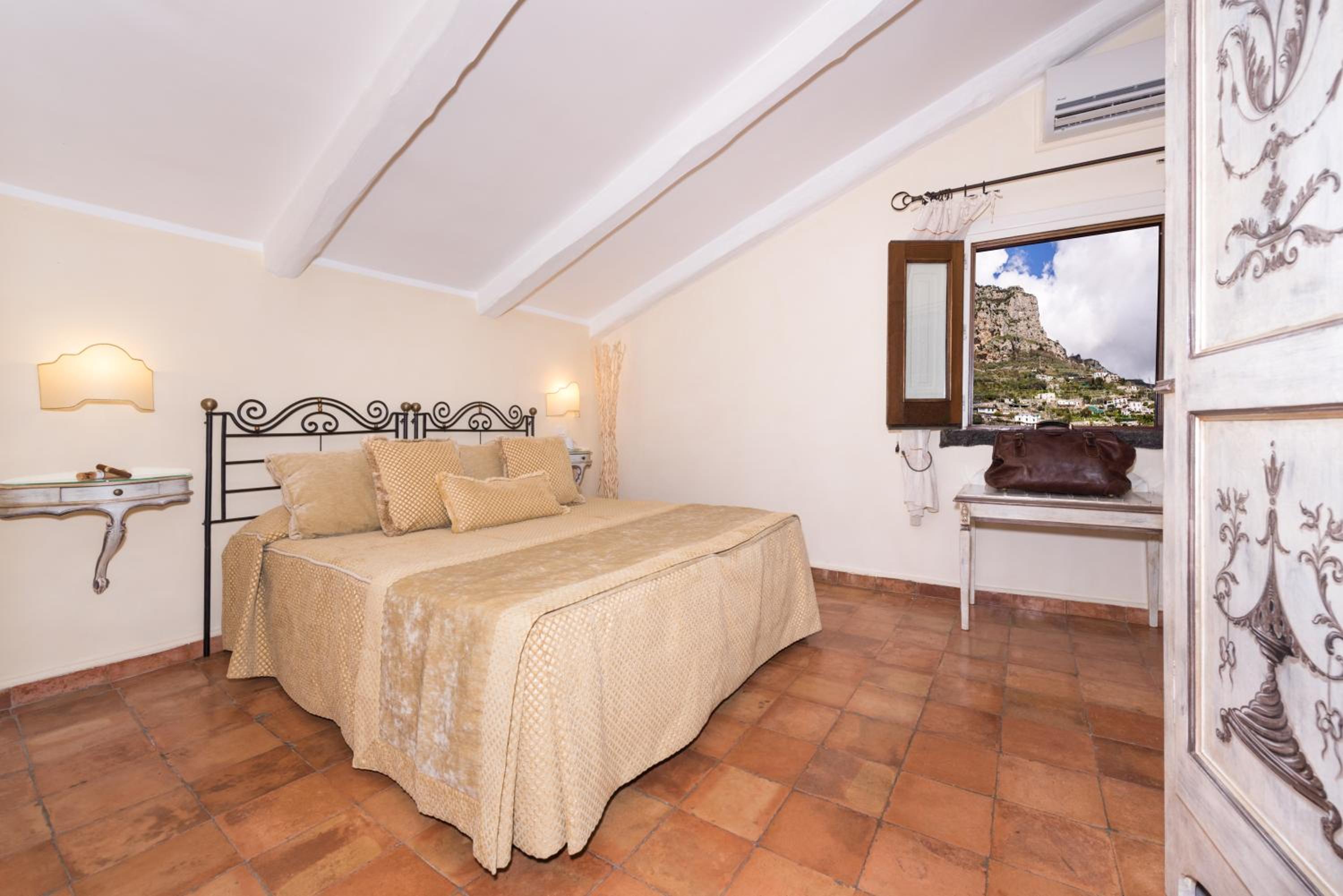Villa Alba d'Oro - Historic luxury villa view 5