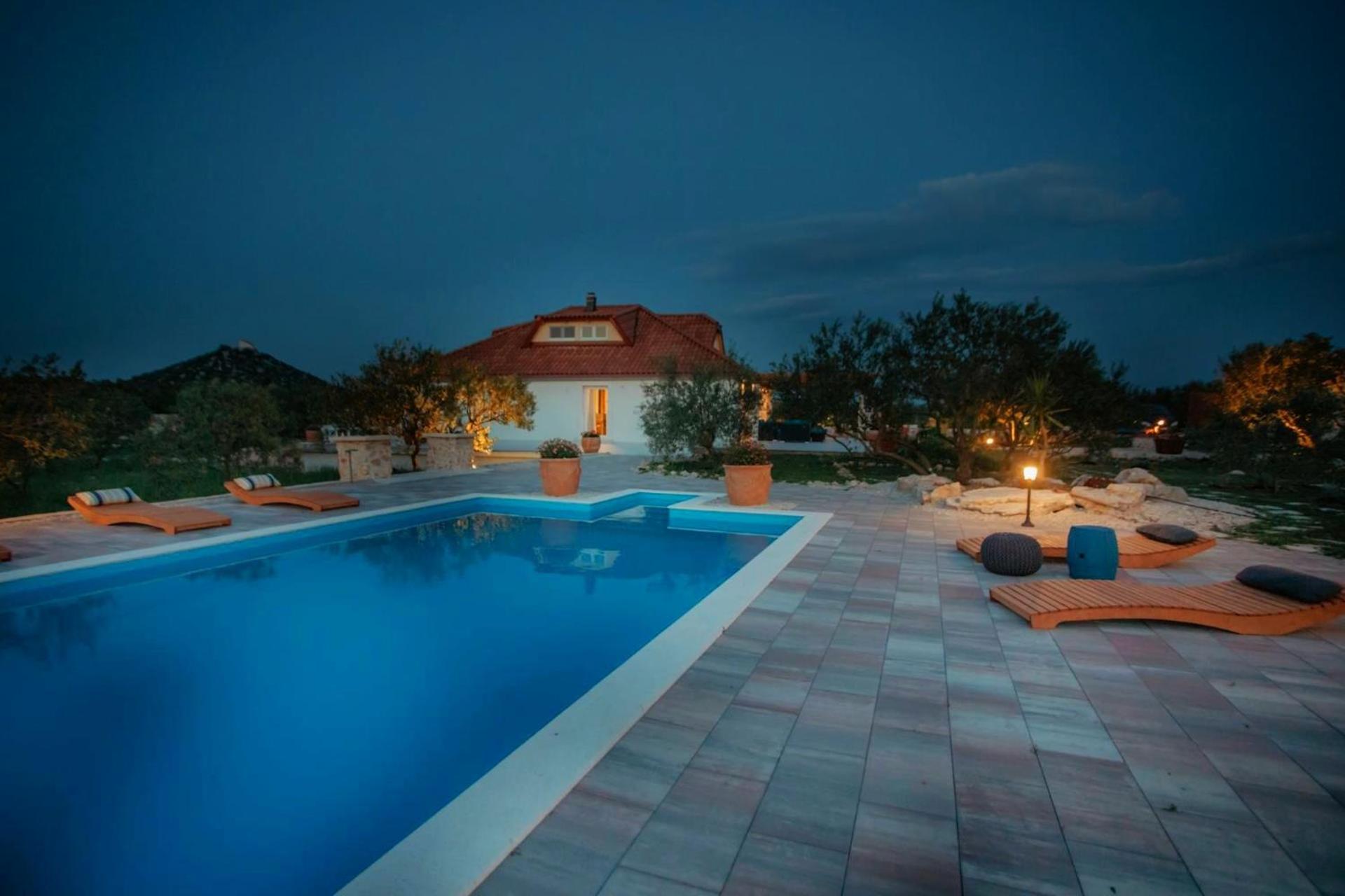 Villa Red Hacienda with Pool view 4