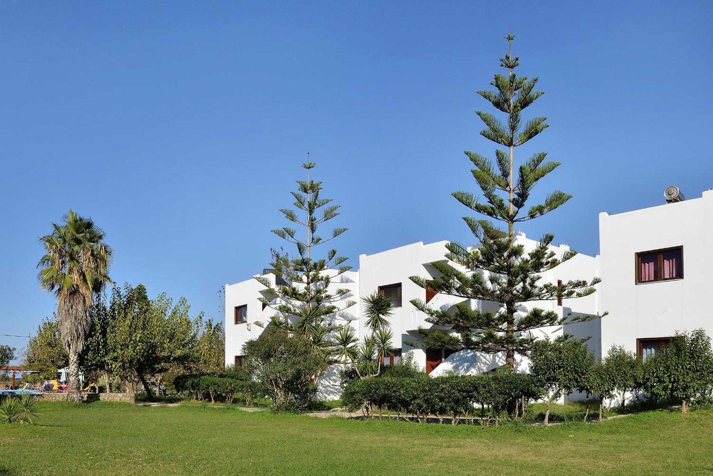 San Antonio Apartments photo 2