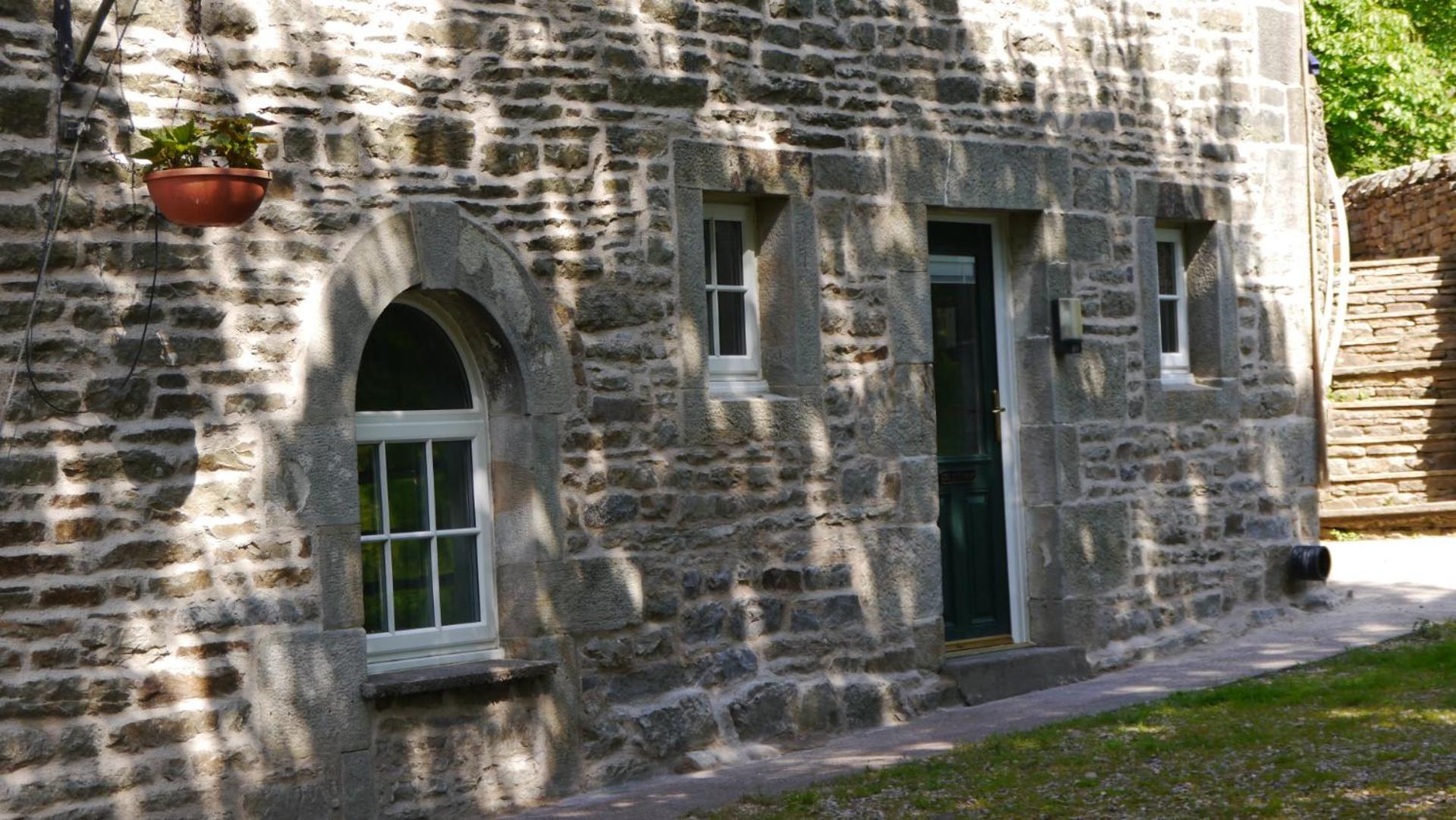 Photo 10