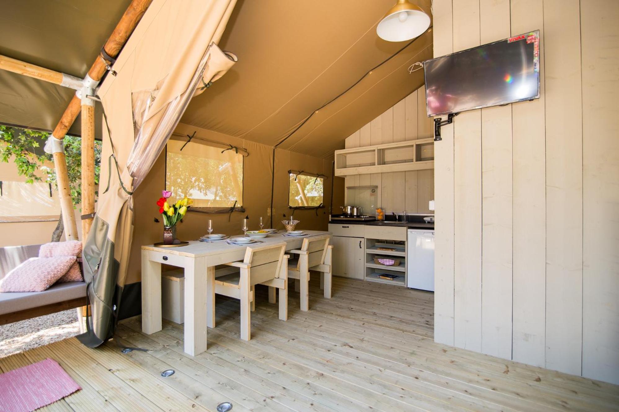 Camping Park Soline Glamping Family Tent