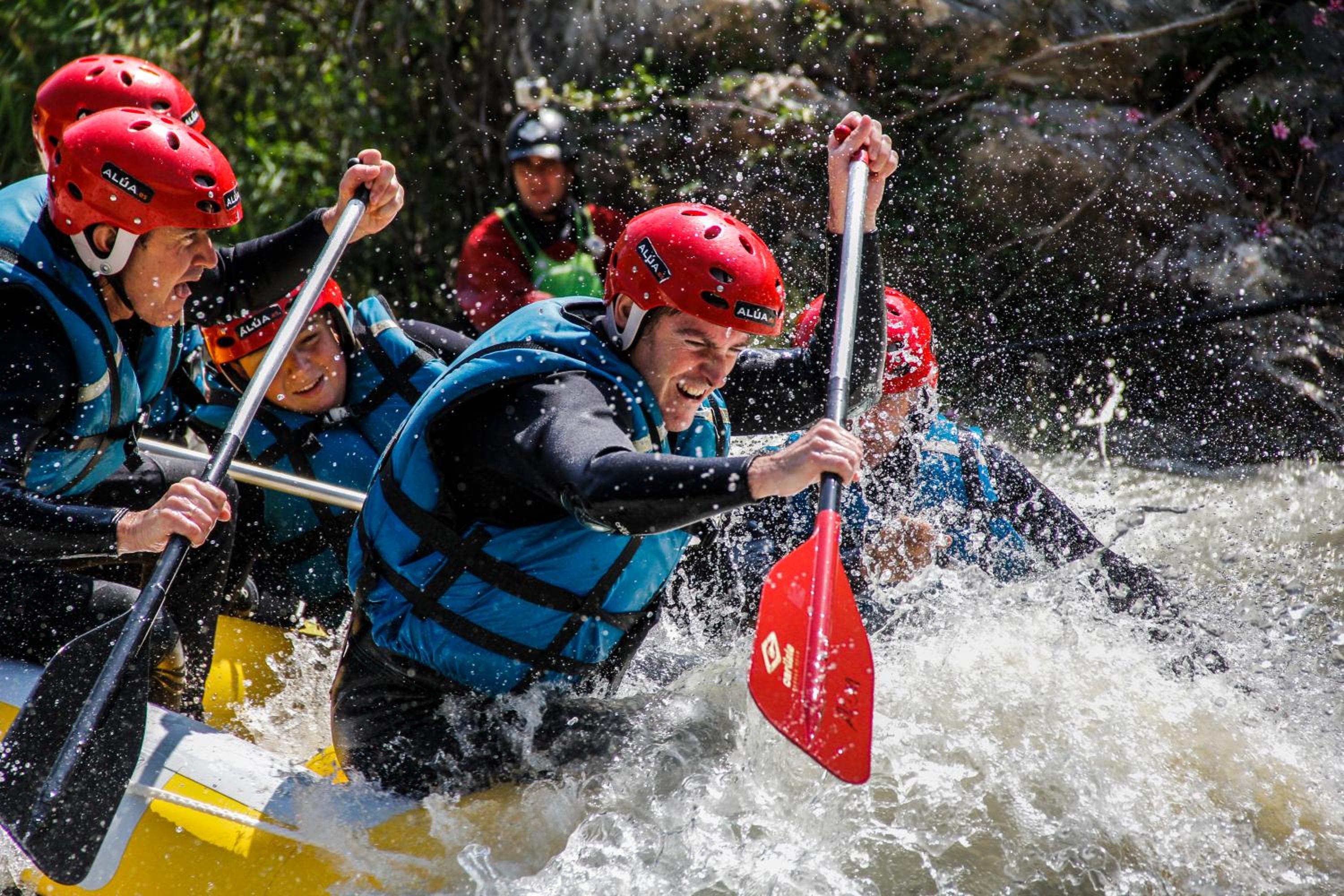 CENTRO DE OCIO ALÚA Bungalows Camping Rafting Benamejí