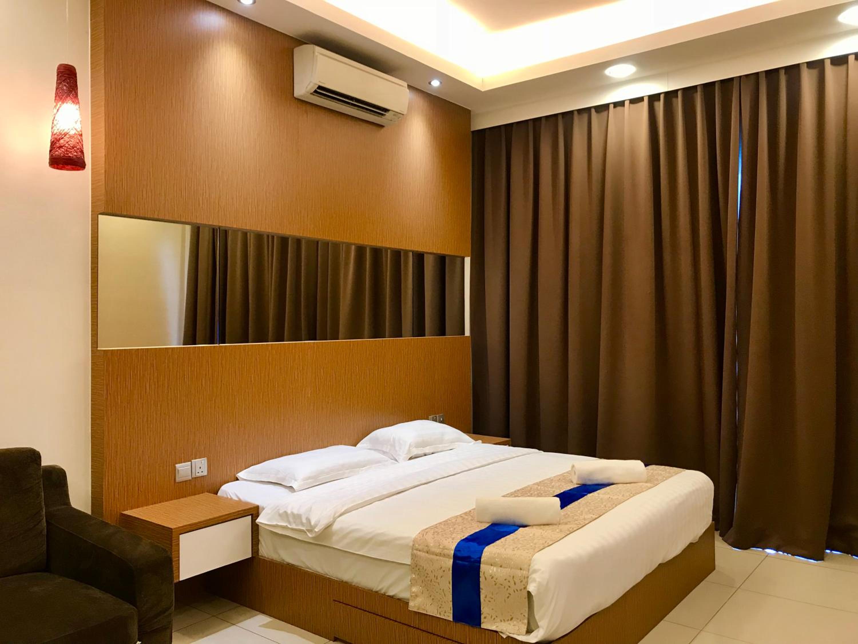 Sunset Seaview Vacation Condos @ IMAGO Shopping Mall, photo 97